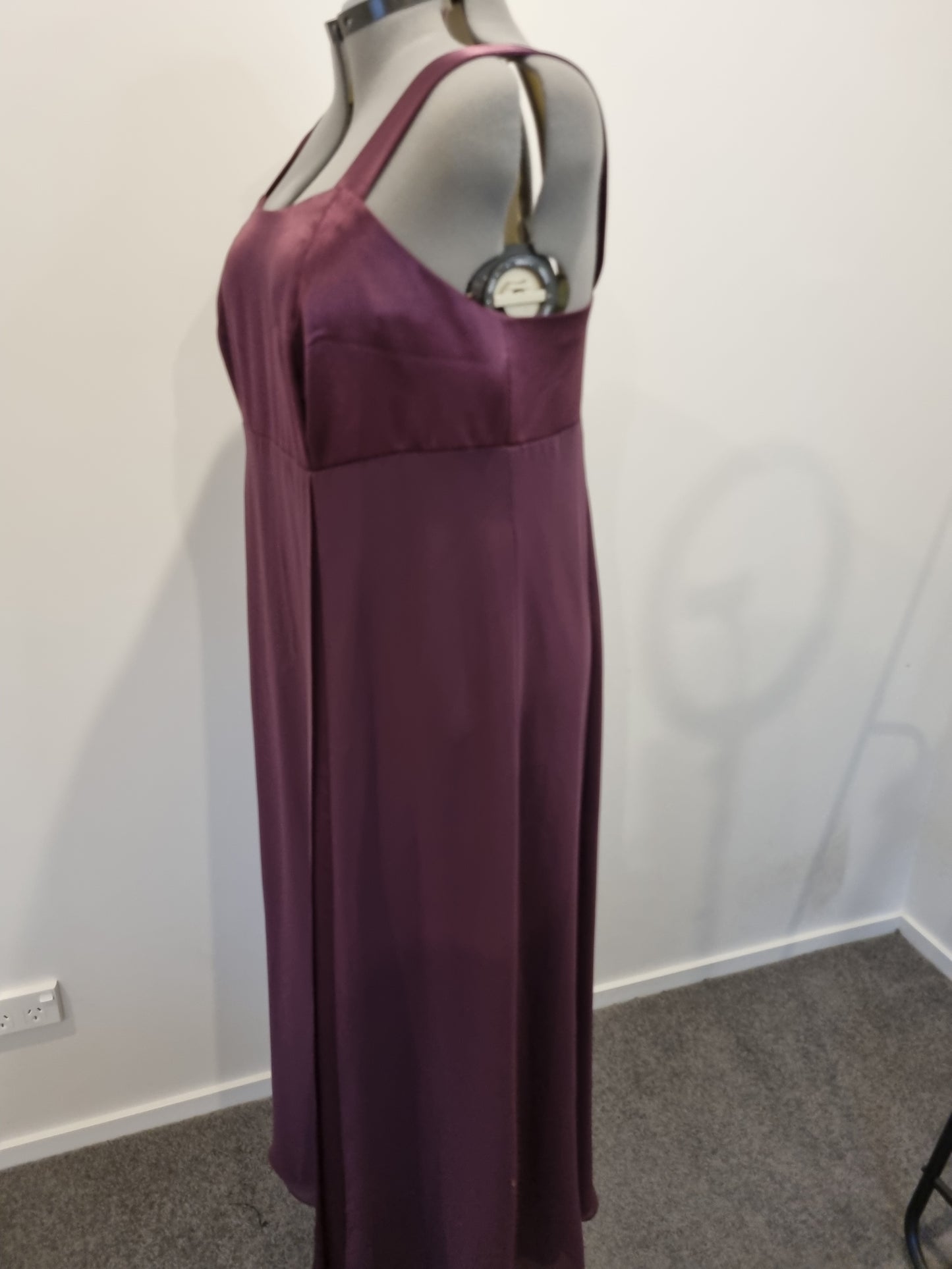Eve Hunter Formal Dress - Size 18