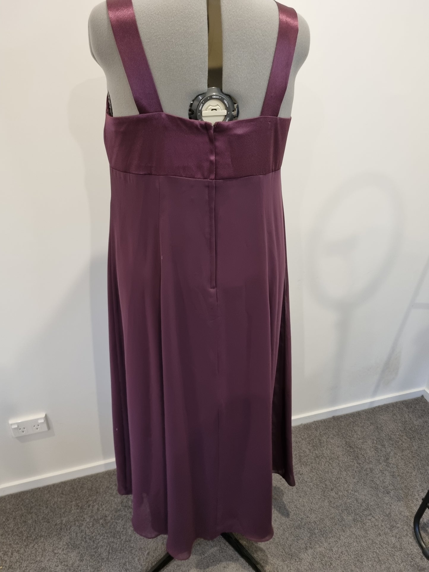 Eve Hunter Formal Dress - Size 18