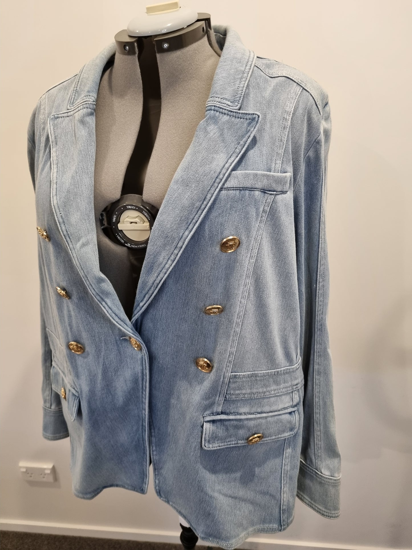Virtuelle Denim Jacket - Size 24