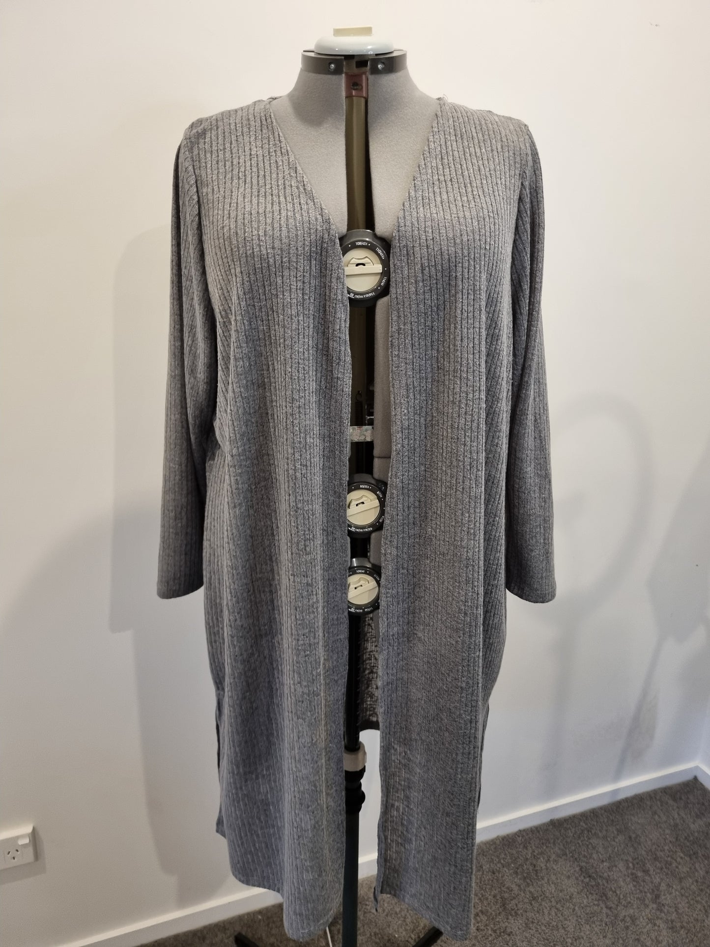 Autograph Cardigan - Size XL (20)