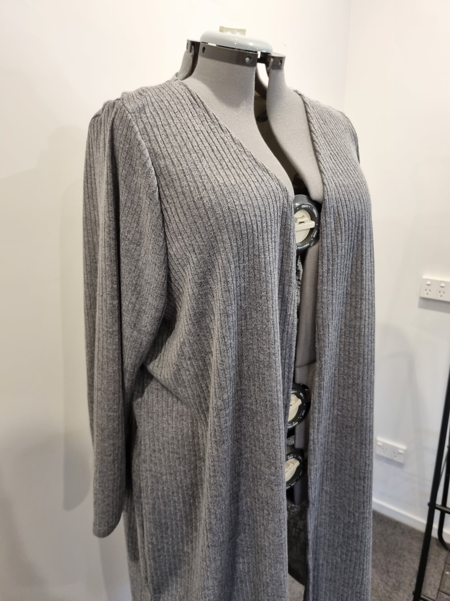 Autograph Cardigan - Size XL (20)