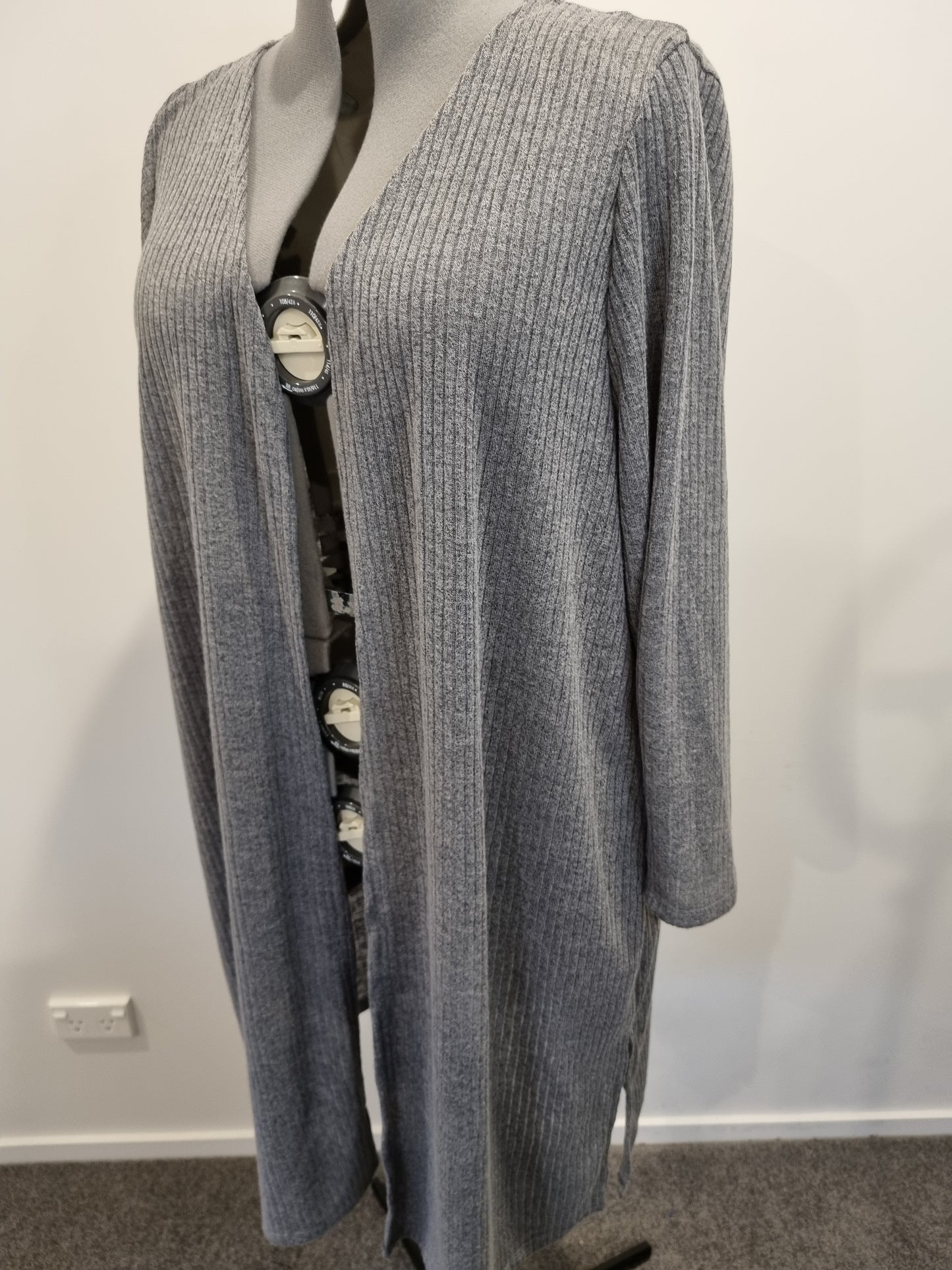 Autograph Cardigan - Size XL (20)