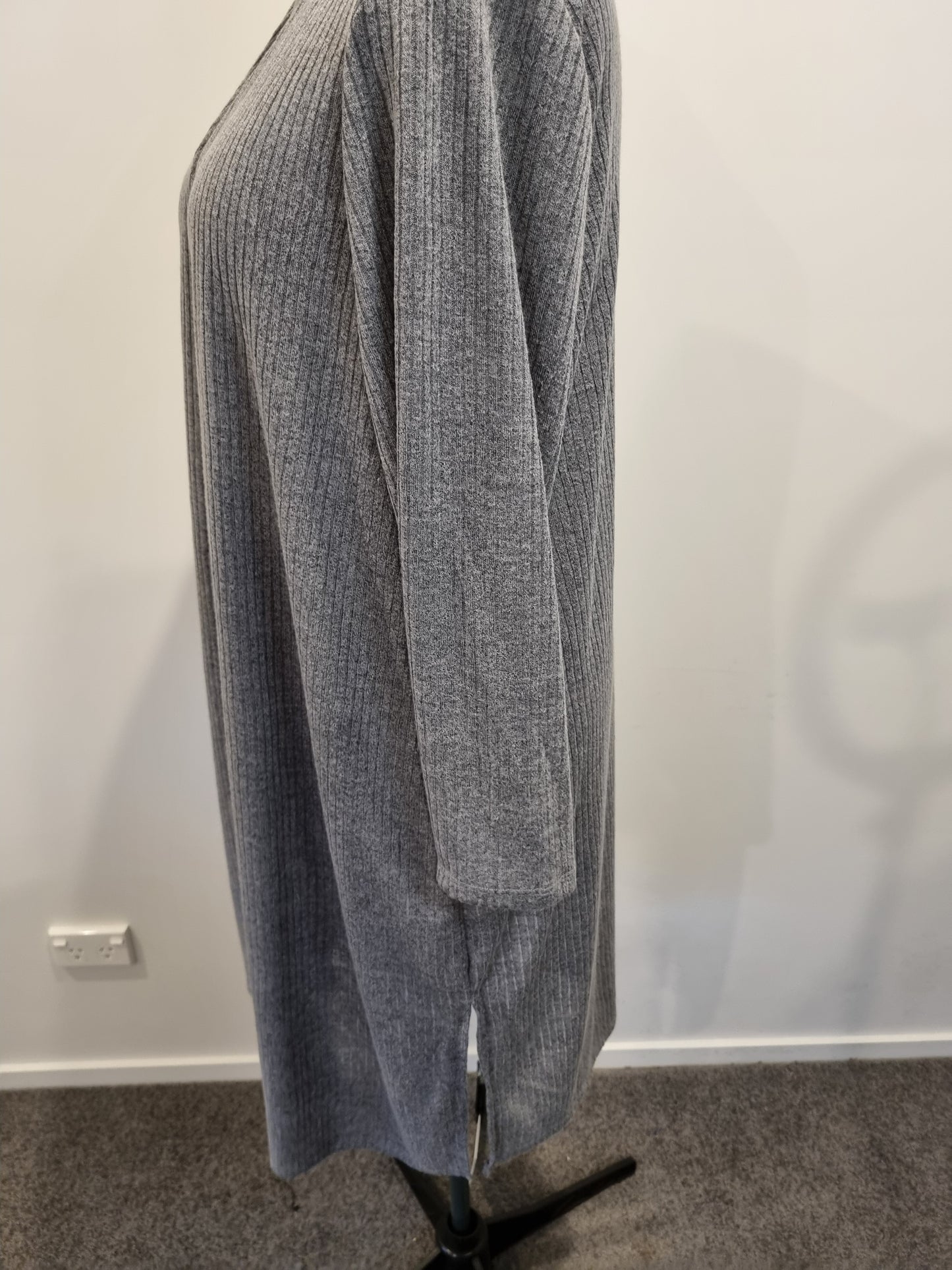 Autograph Cardigan - Size XL (20)
