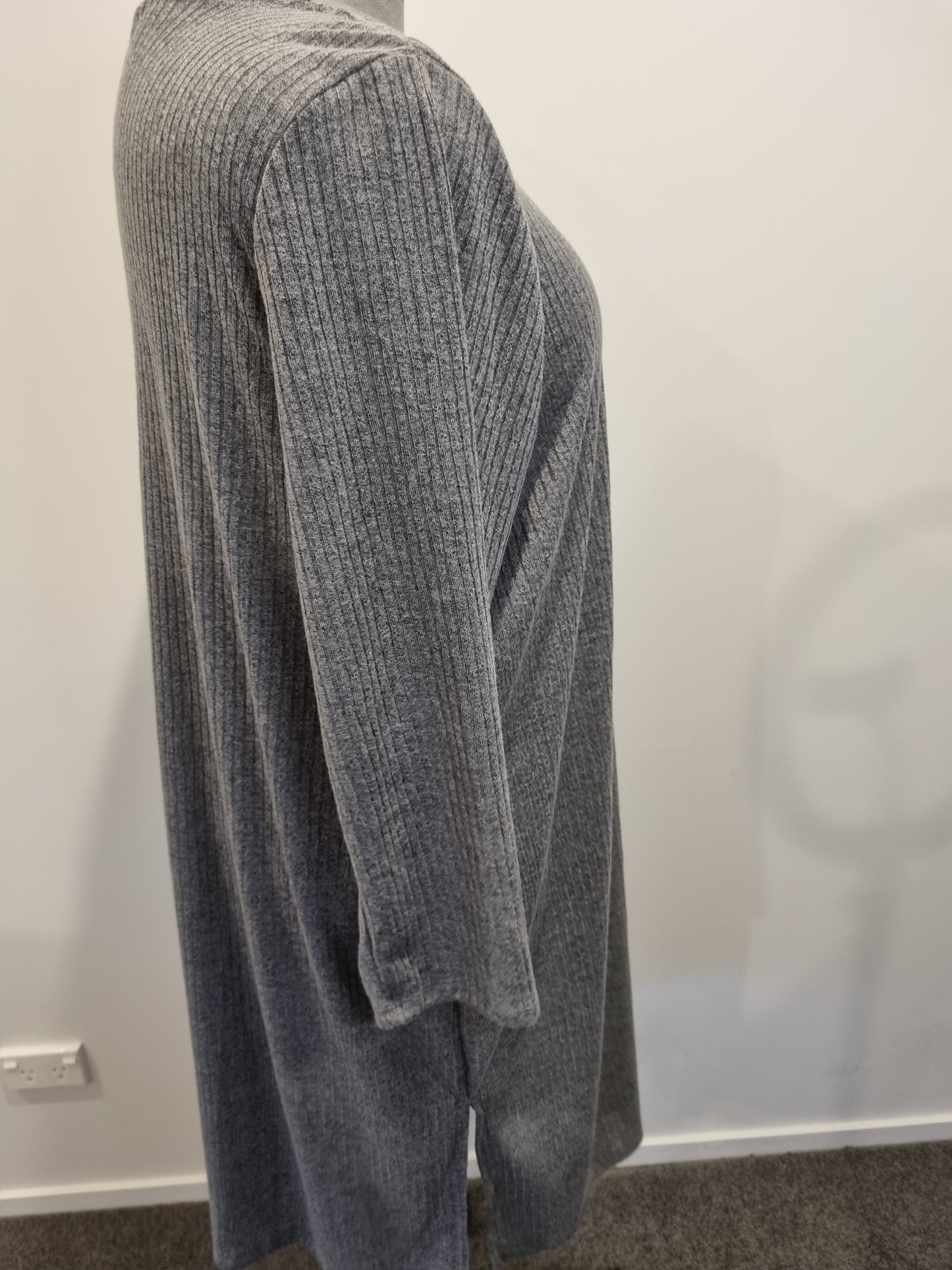 Autograph Cardigan - Size XL (20)