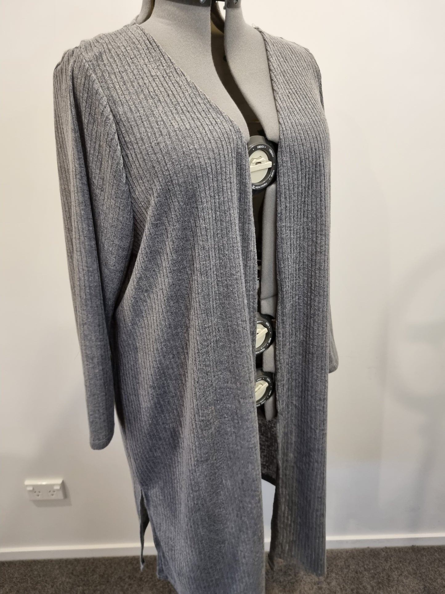 Autograph Cardigan - Size XL (20)
