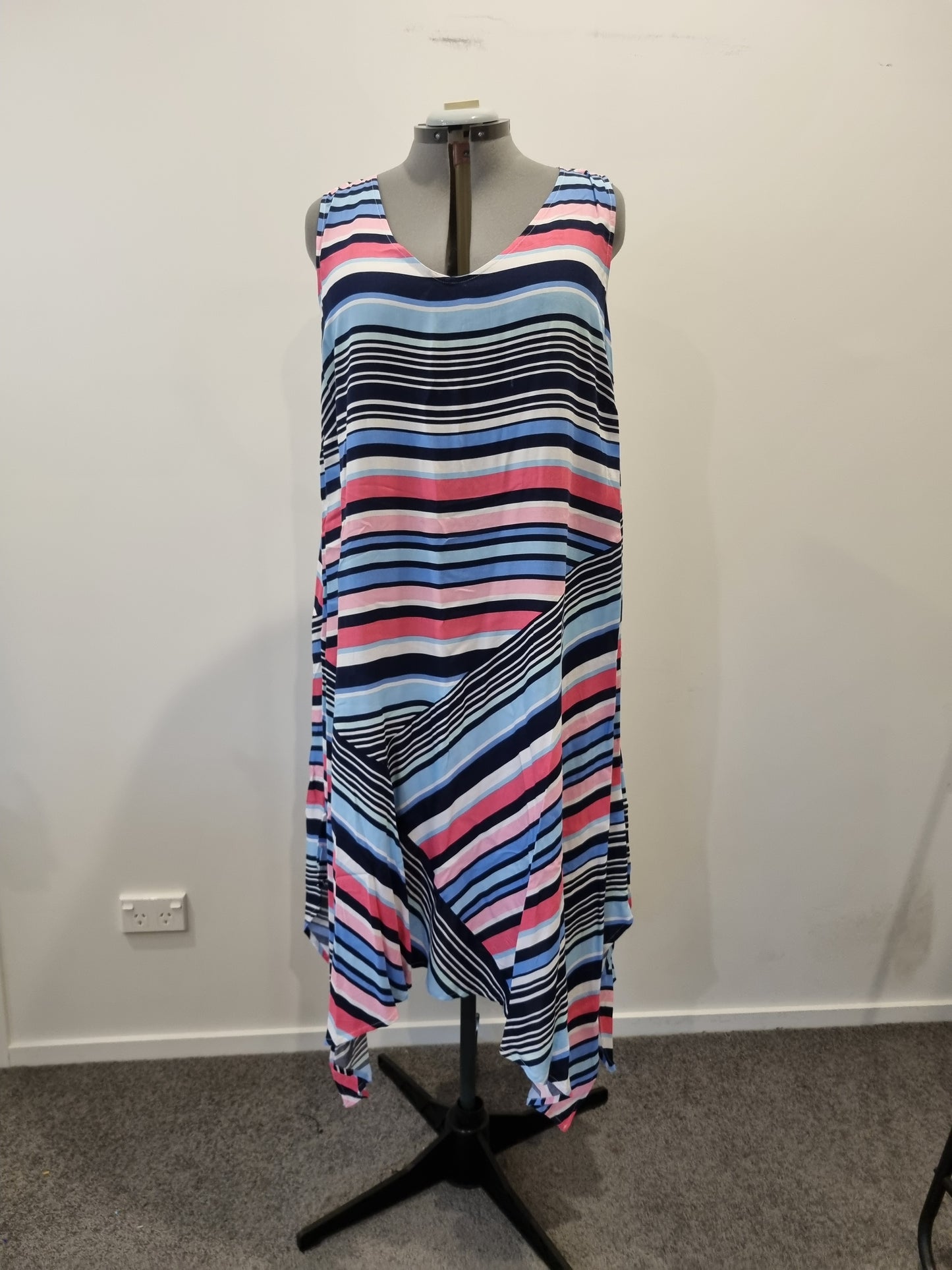 Autograph Dress - Size 22