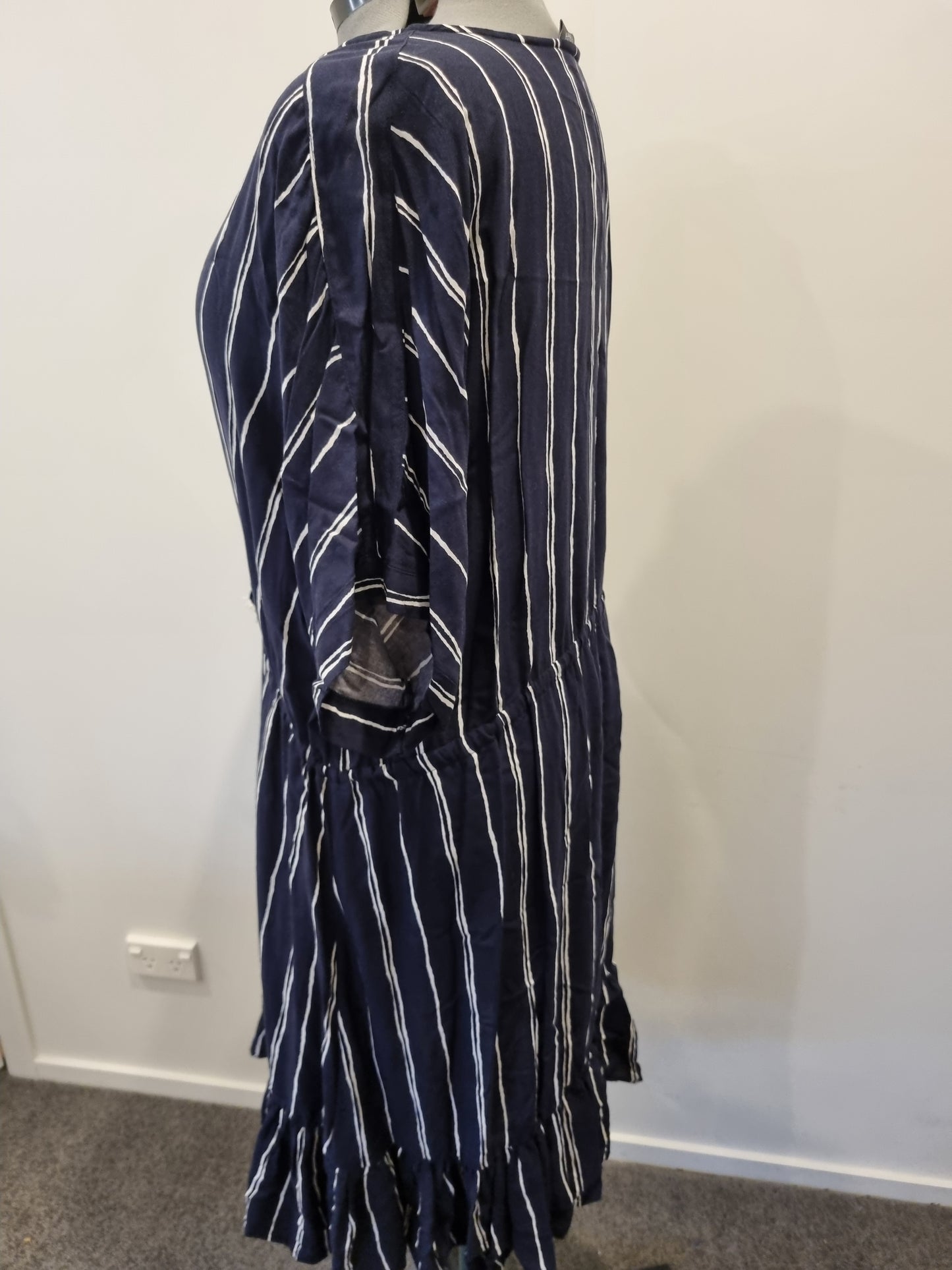 Autograph Dress - Size 24
