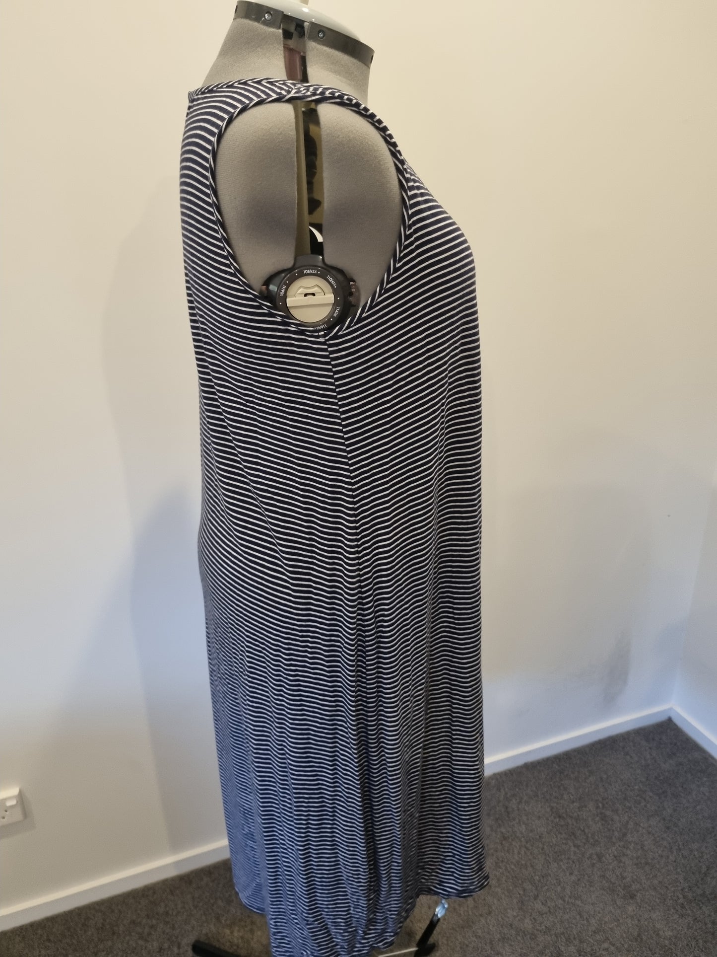 Autograph Dress - Size 20