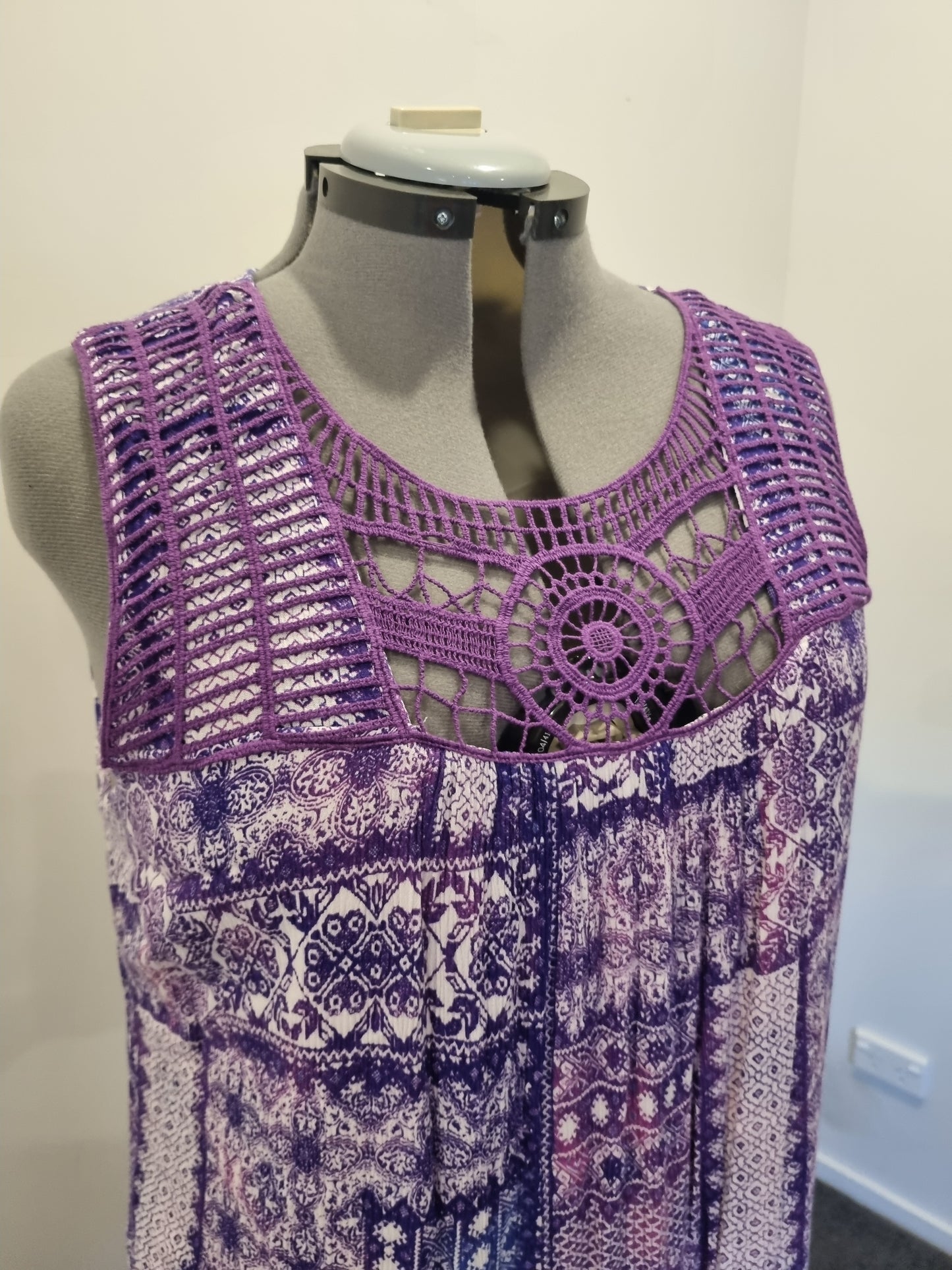 Autograph Dress - Size 20