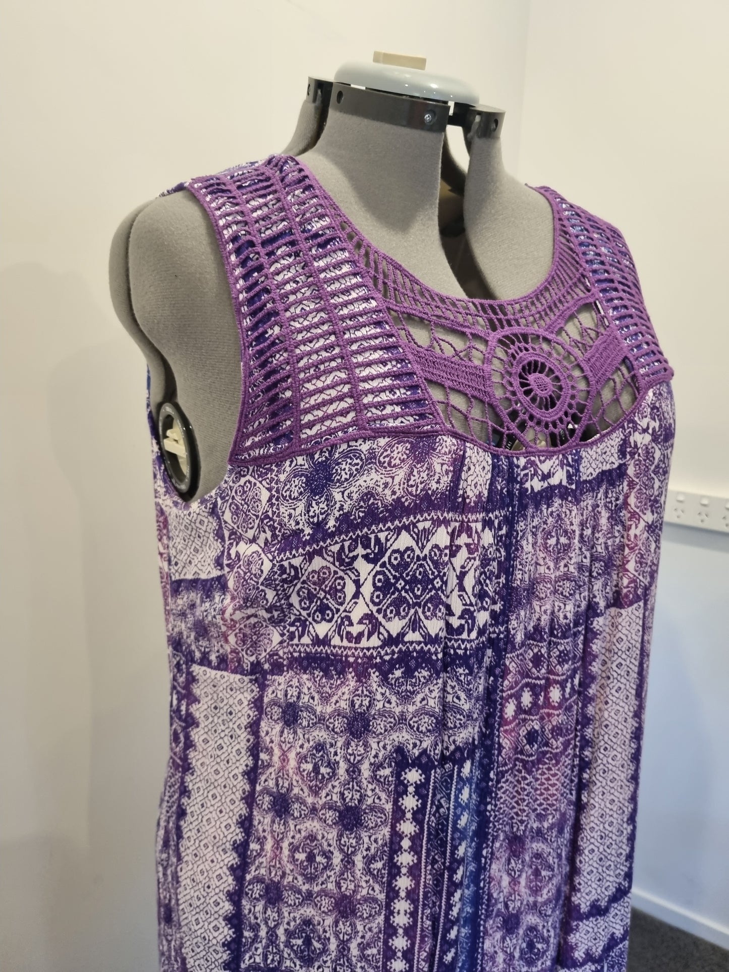 Autograph Dress - Size 20
