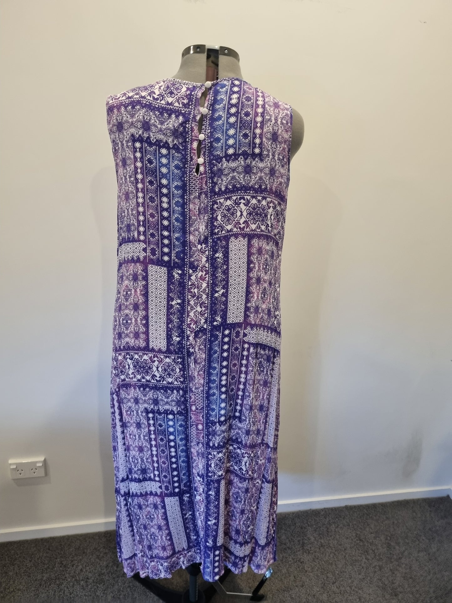Autograph Dress - Size 20