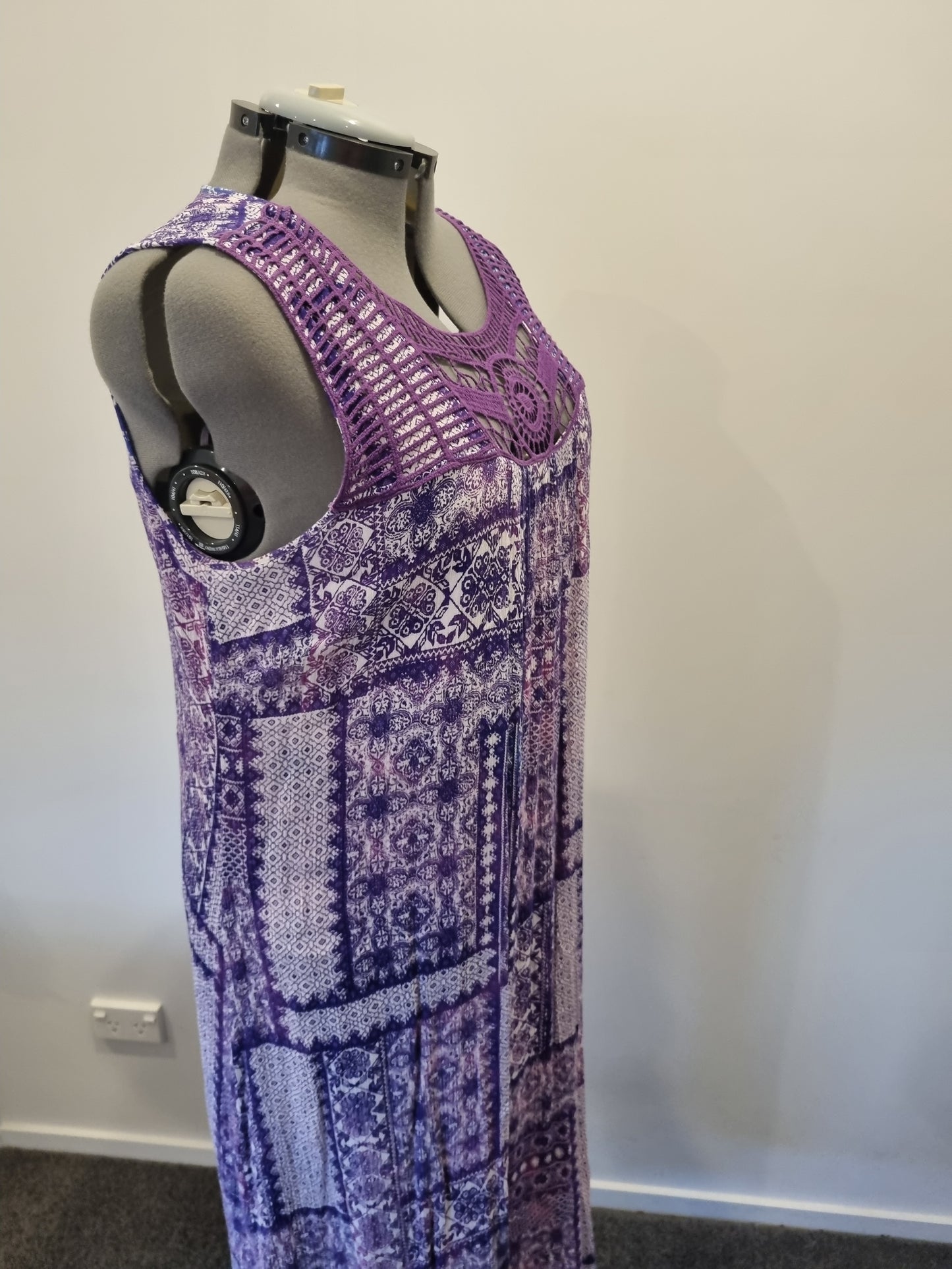 Autograph Dress - Size 20