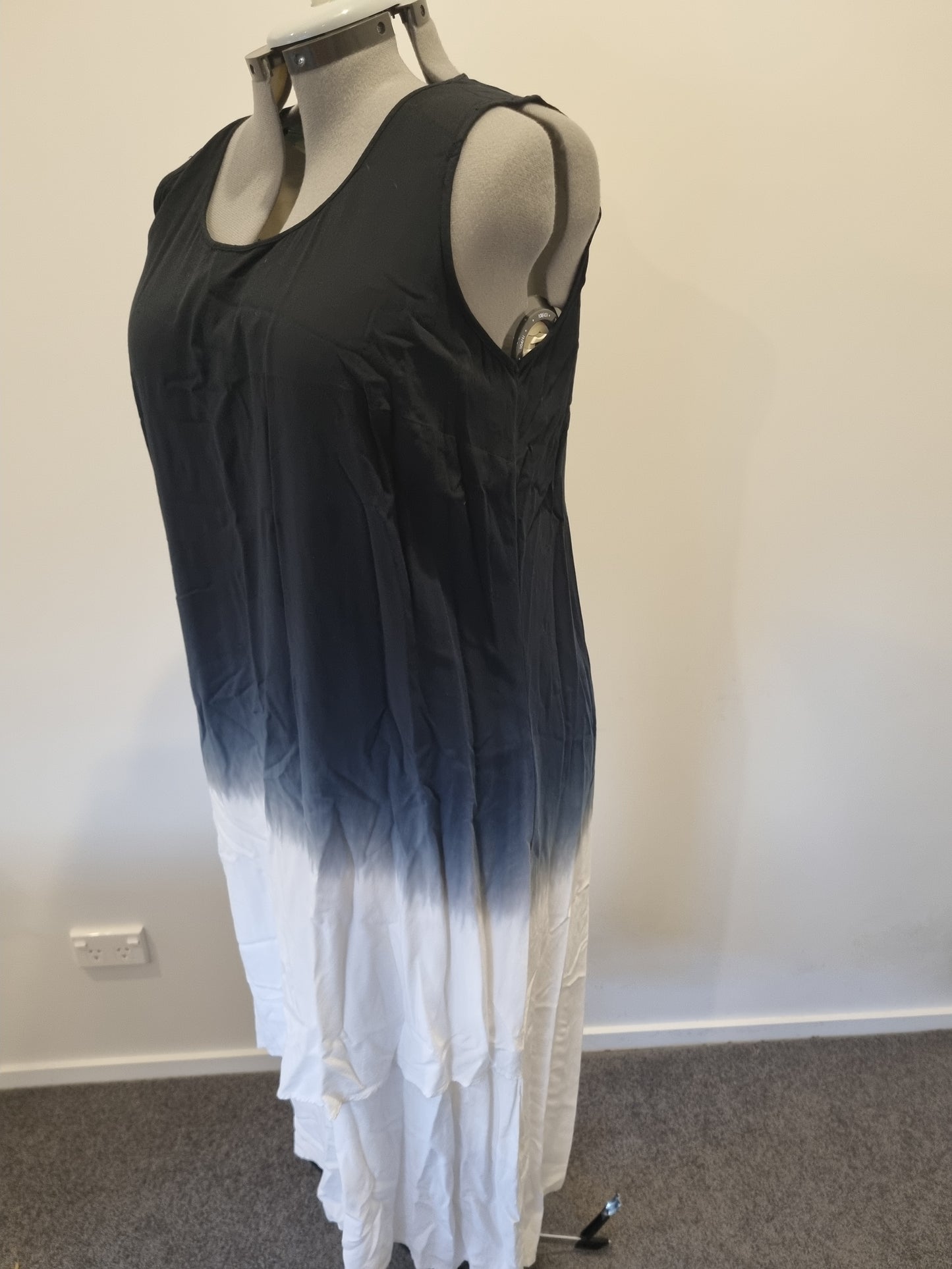 Autograph Dress - Size 18