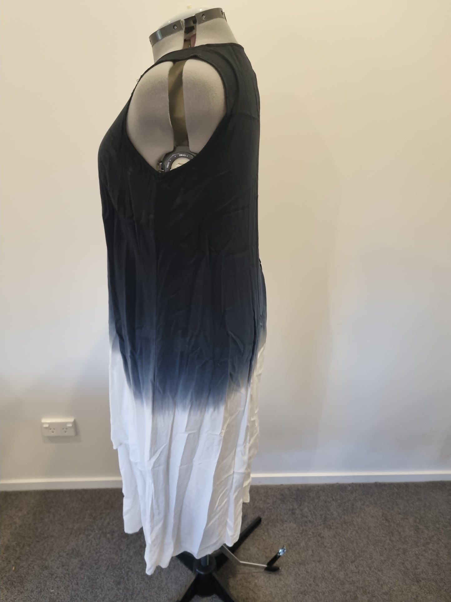 Autograph Dress - Size 18