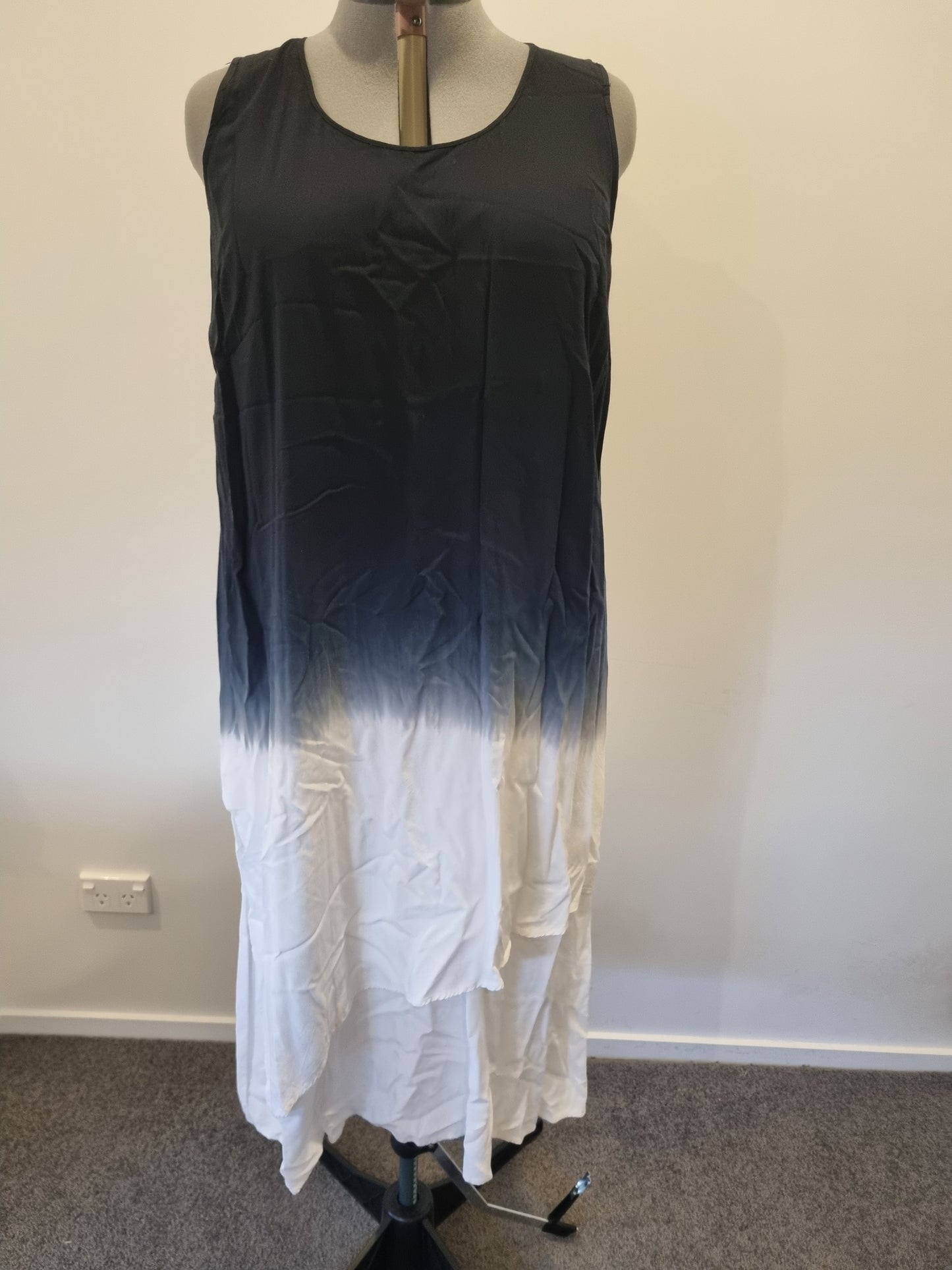 Autograph Dress - Size 18