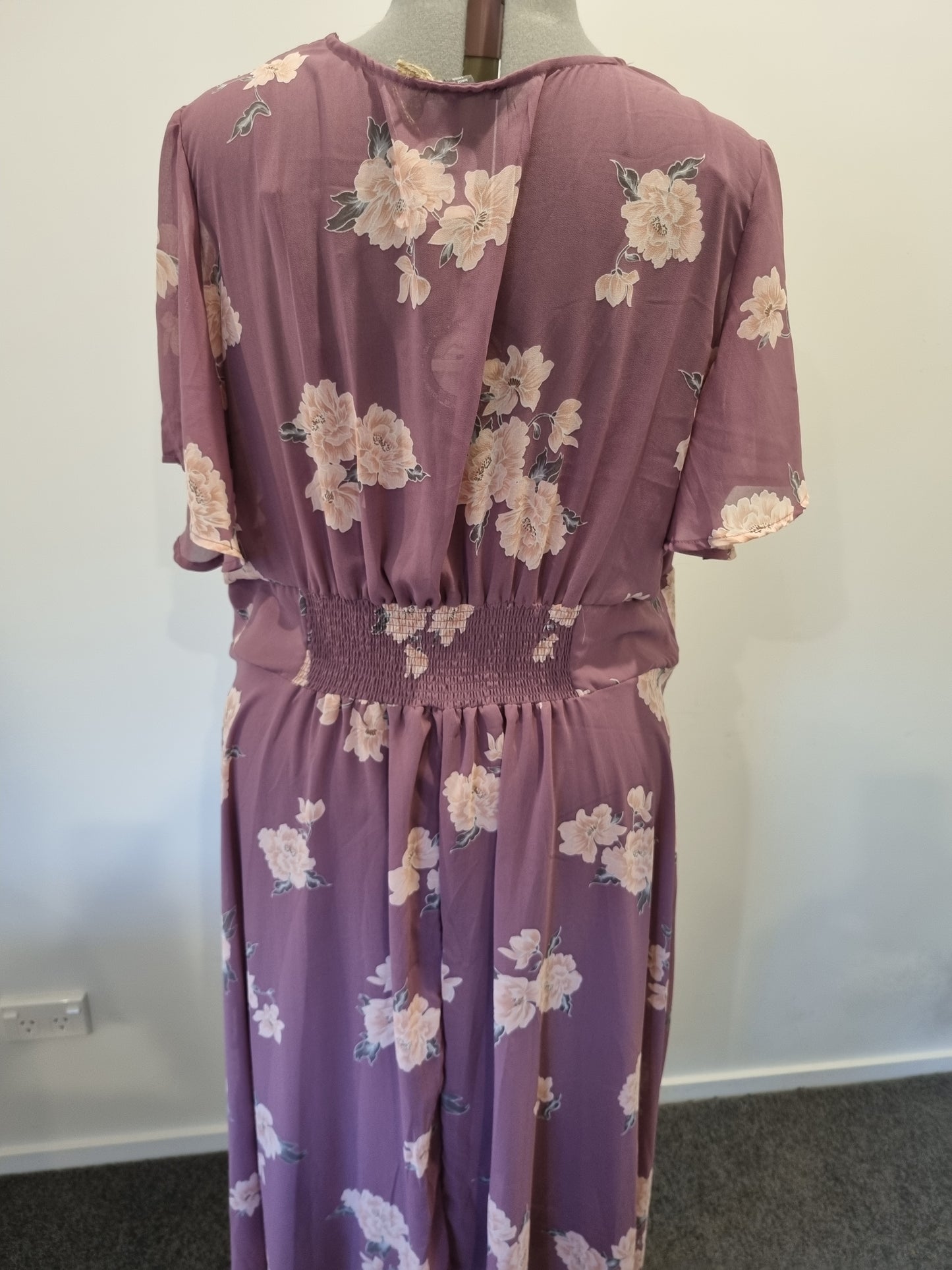 Autograph Dress - Size 24