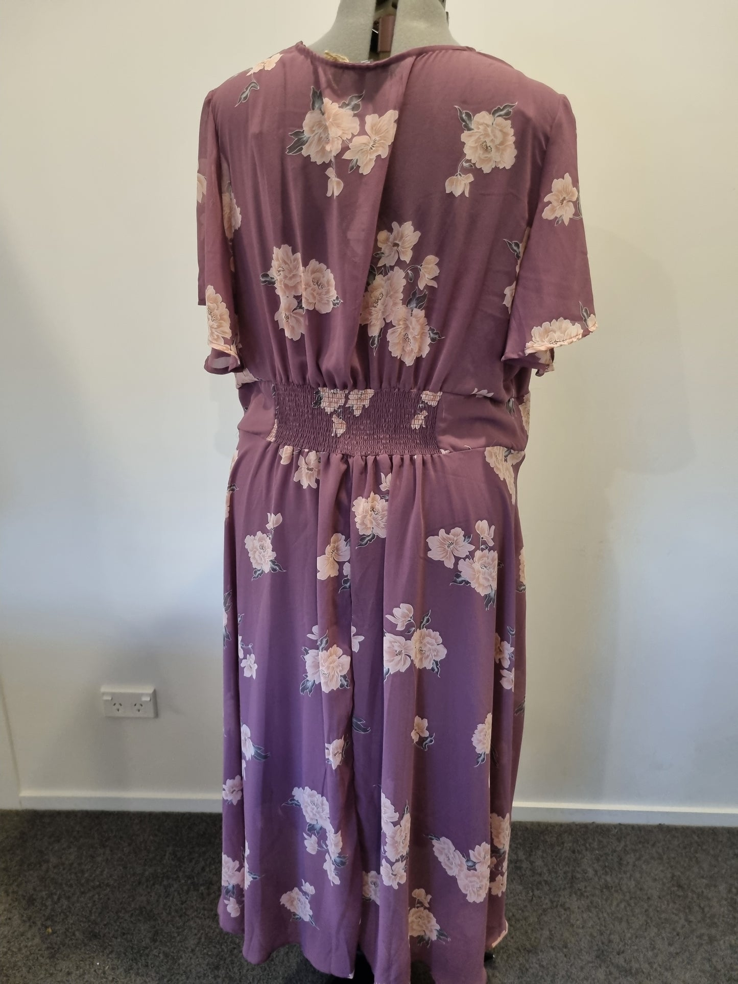 Autograph Dress - Size 24