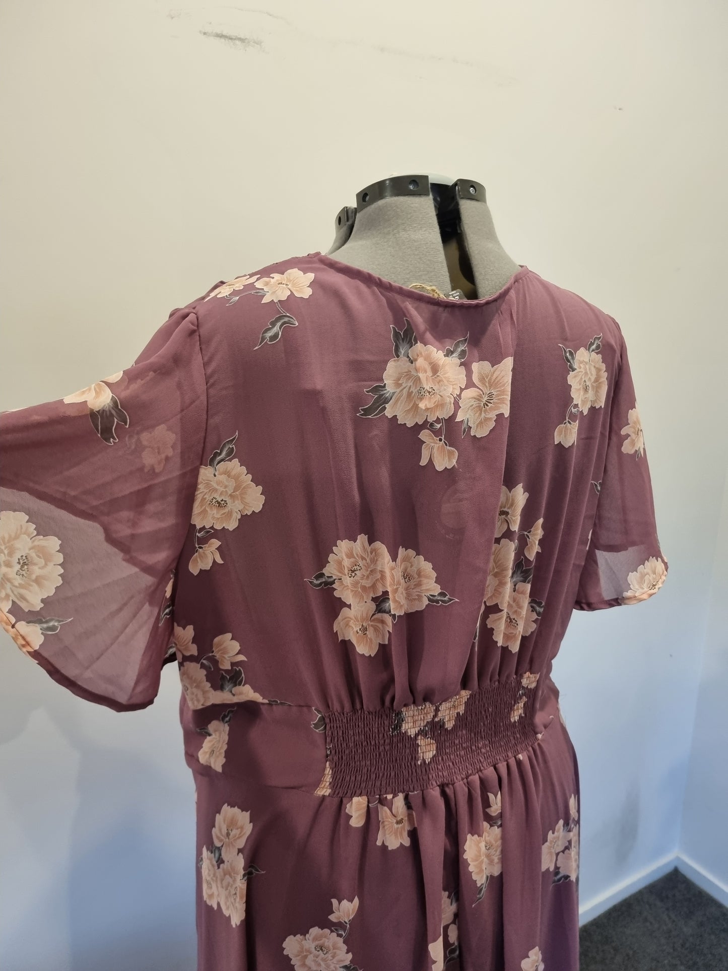Autograph Dress - Size 24