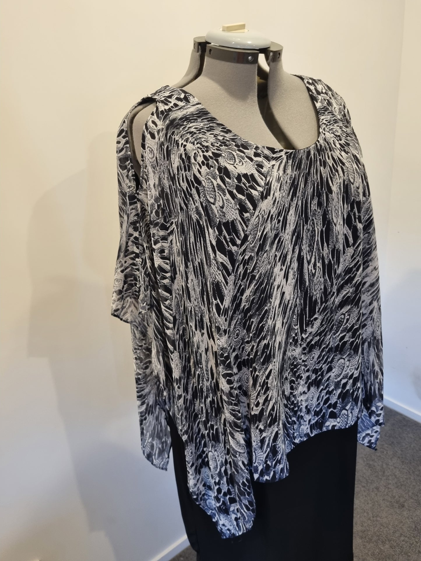 Autograph Dress - Size 20
