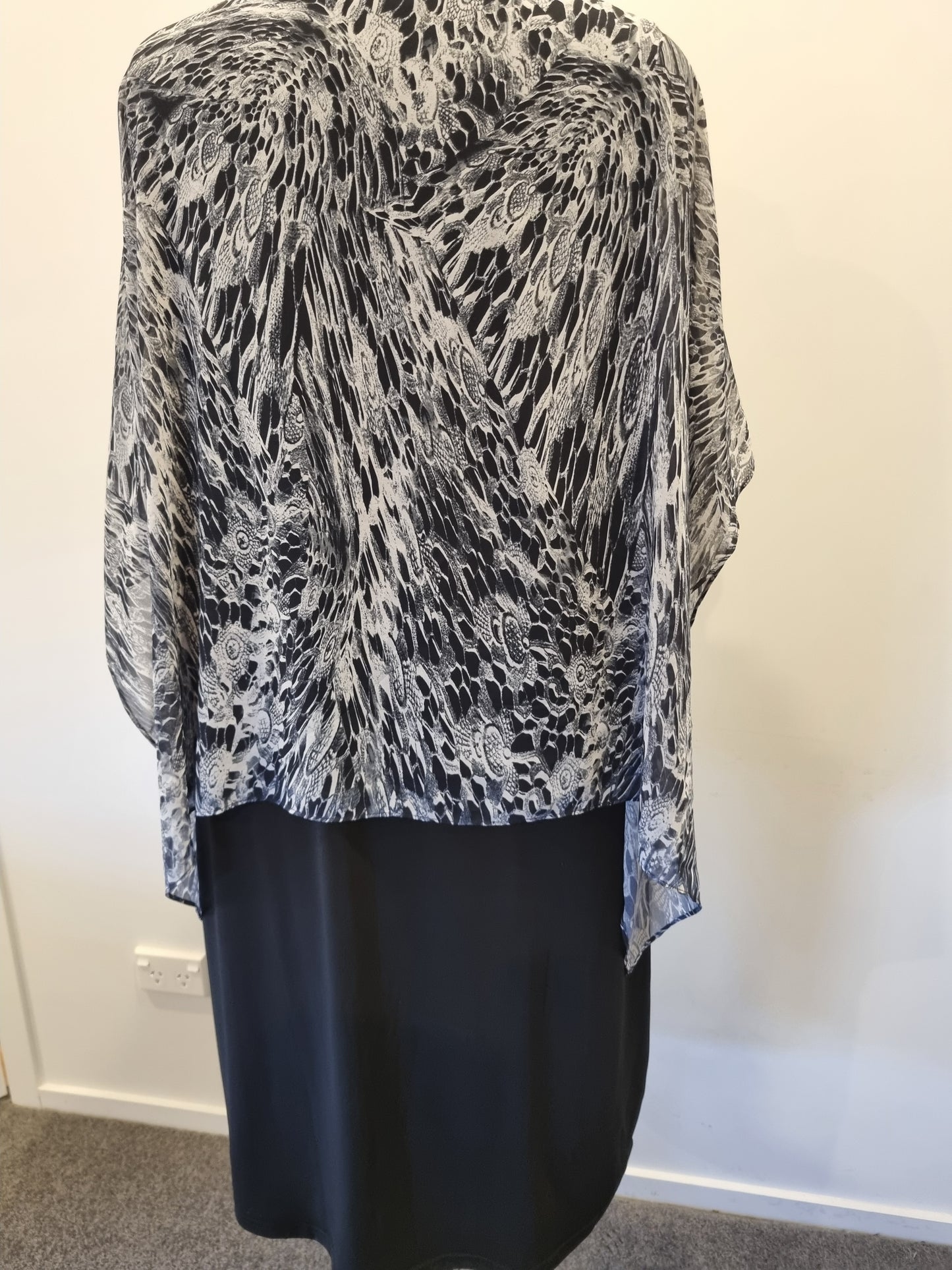 Autograph Dress - Size 20