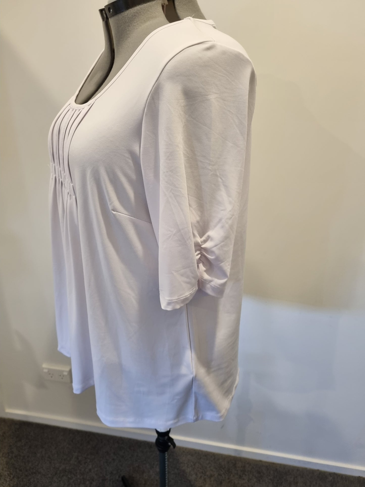 Sara Top - Size 2x (20/22)