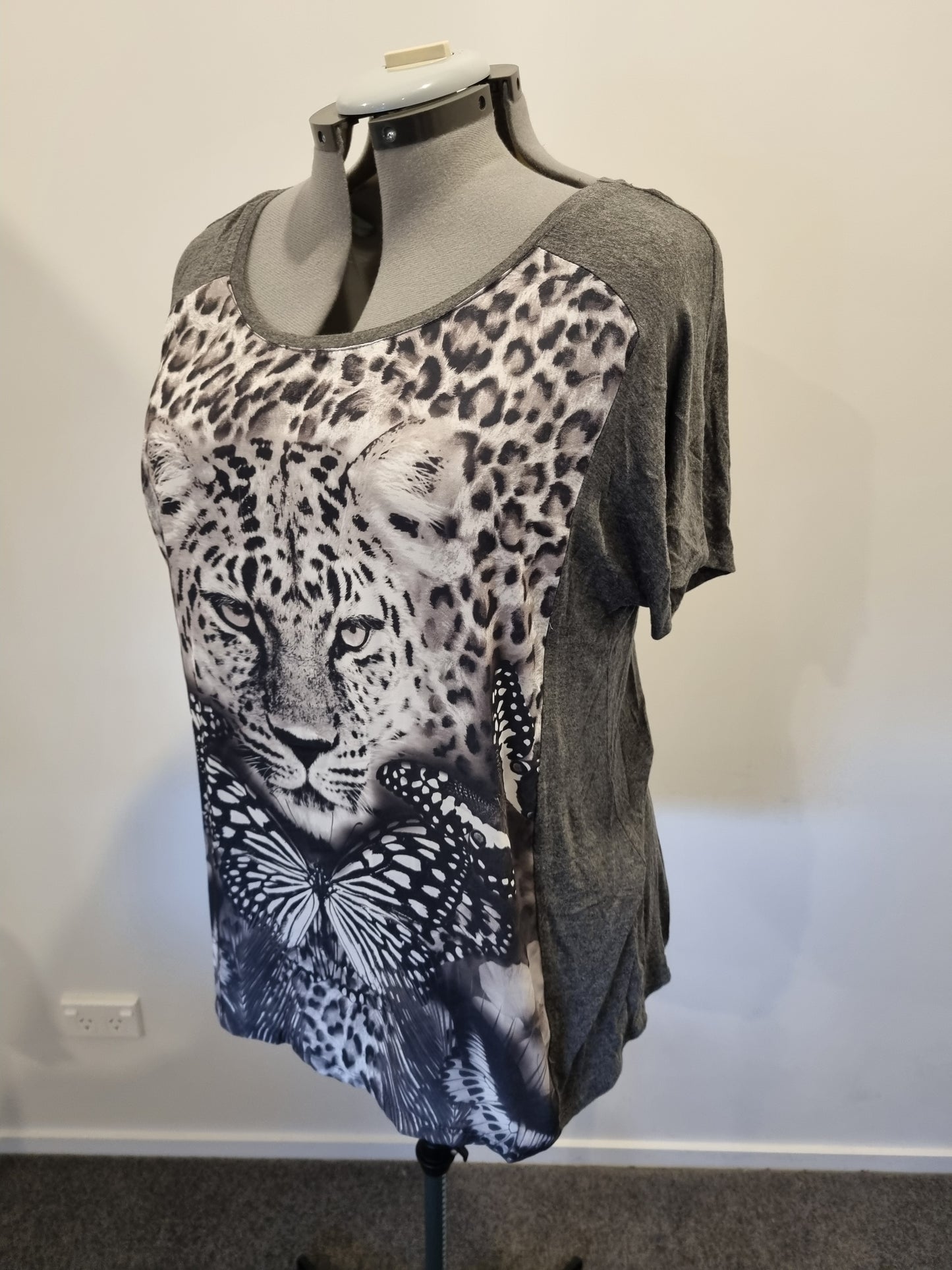 Autograph Top - Size 18