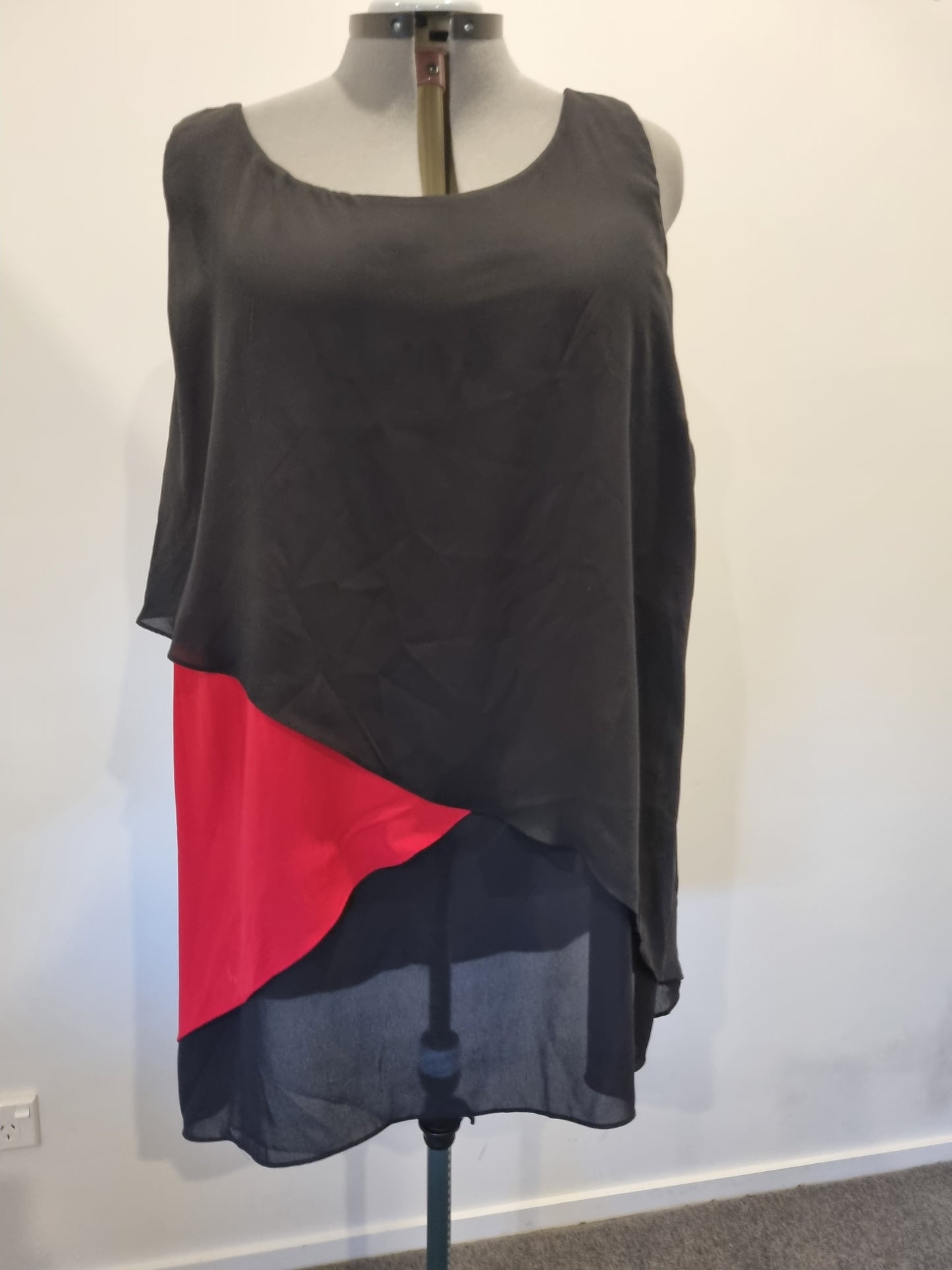 Autograph Top - Size 22 (BNWT)