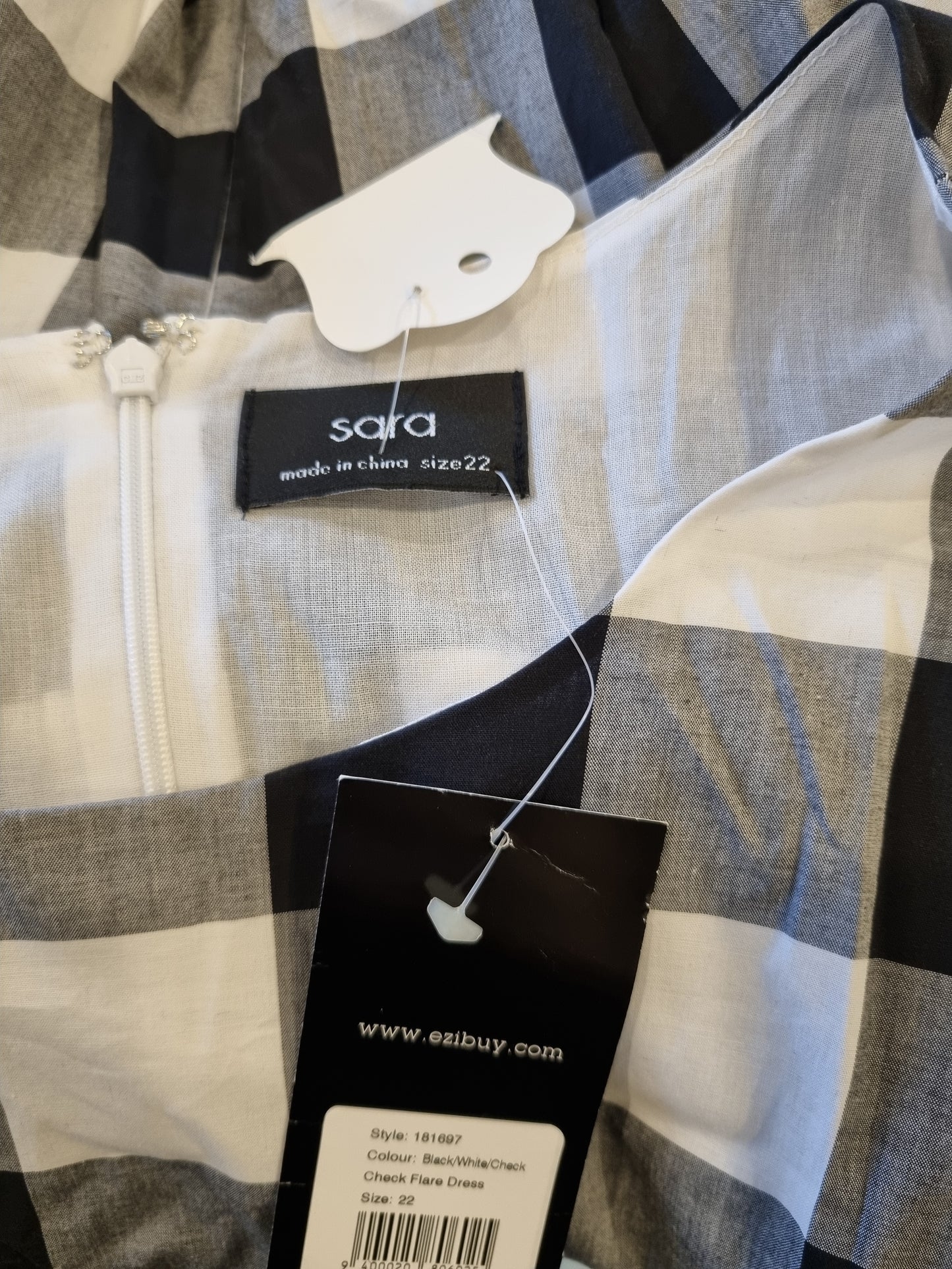 Sara Dress - Size 22 (BNWT)
