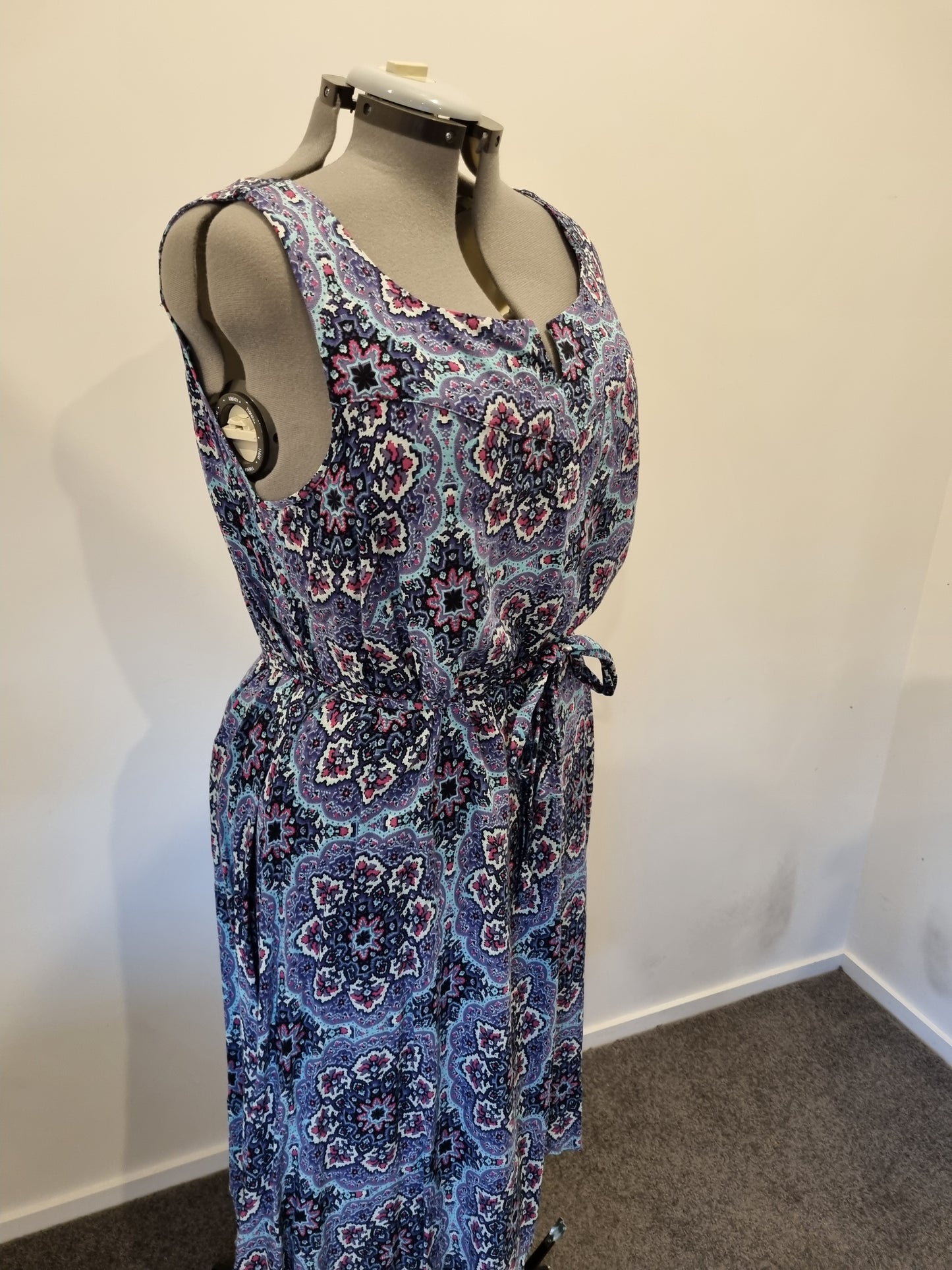 Autograph Dress - Size 20