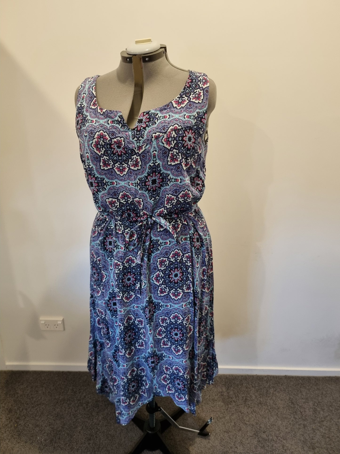 Autograph Dress - Size 20
