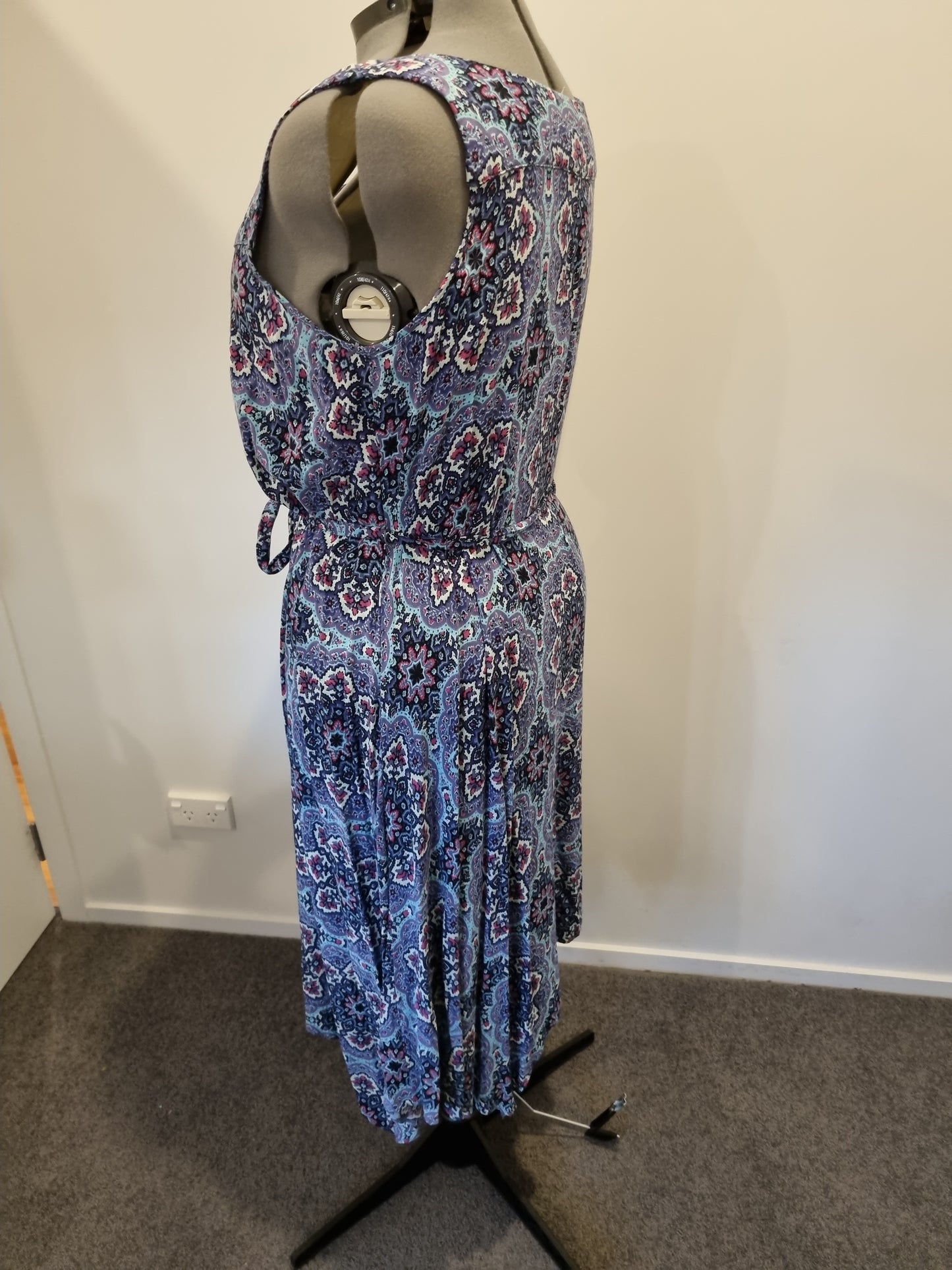 Autograph Dress - Size 20