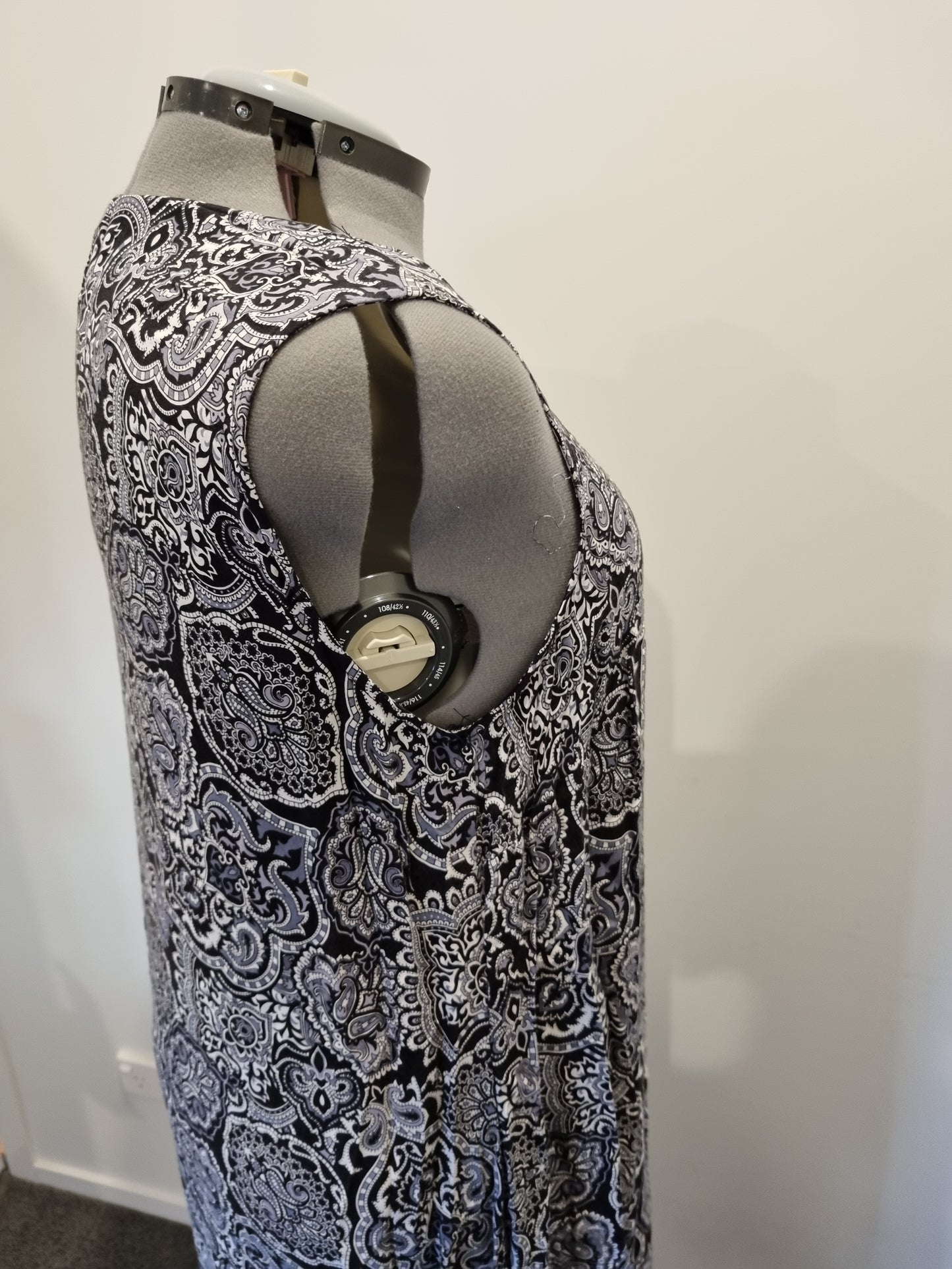 Autograph Dress - Size 18