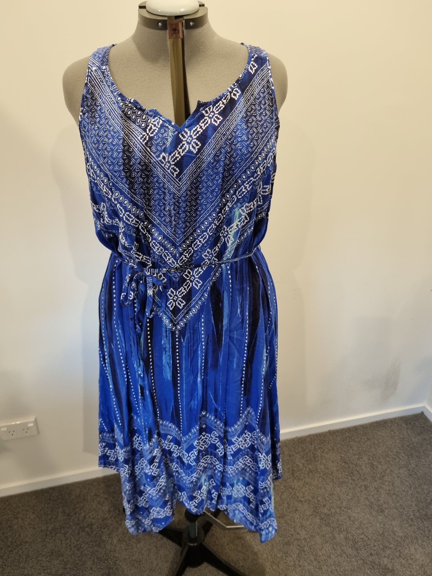Autograph Dress - Size 20