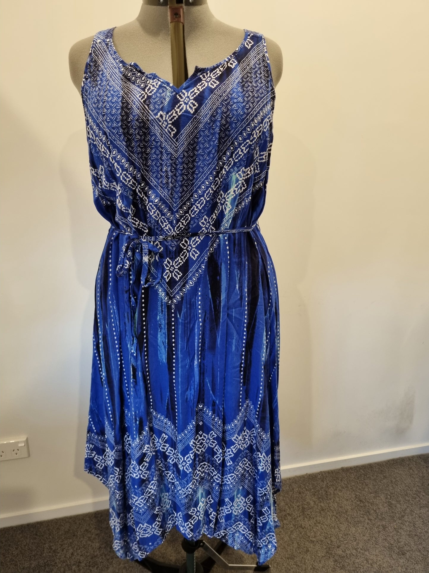 Autograph Dress - Size 20