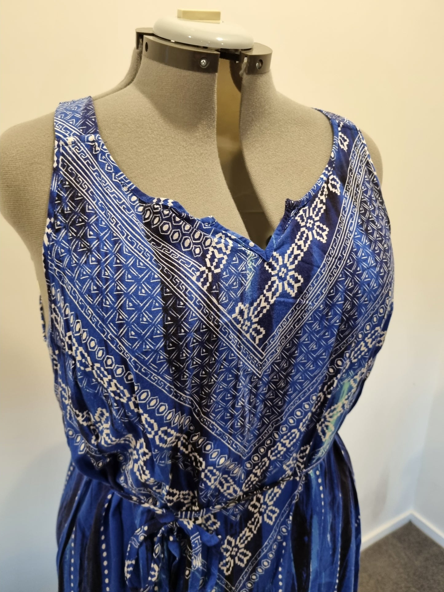 Autograph Dress - Size 20