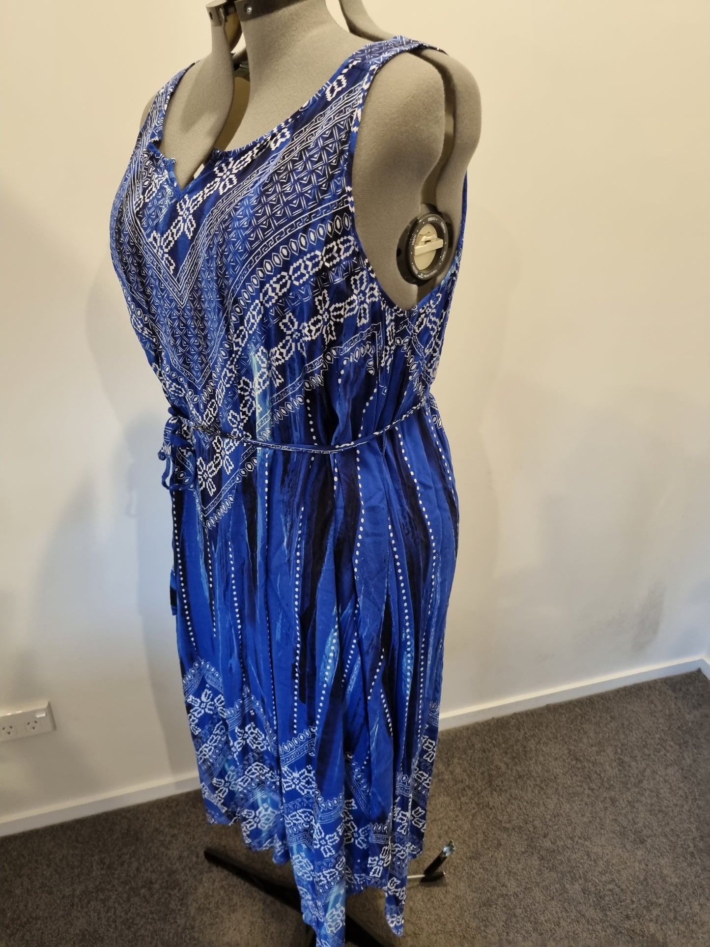 Autograph Dress - Size 20
