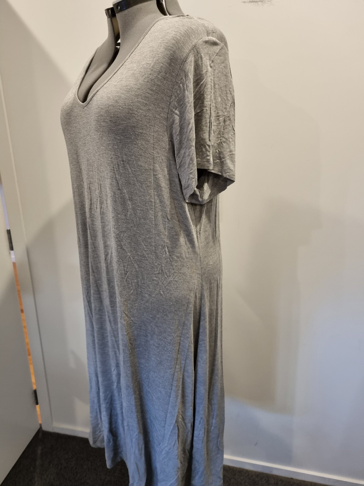 Sara Slip Dress - Size 24 (BNWT)