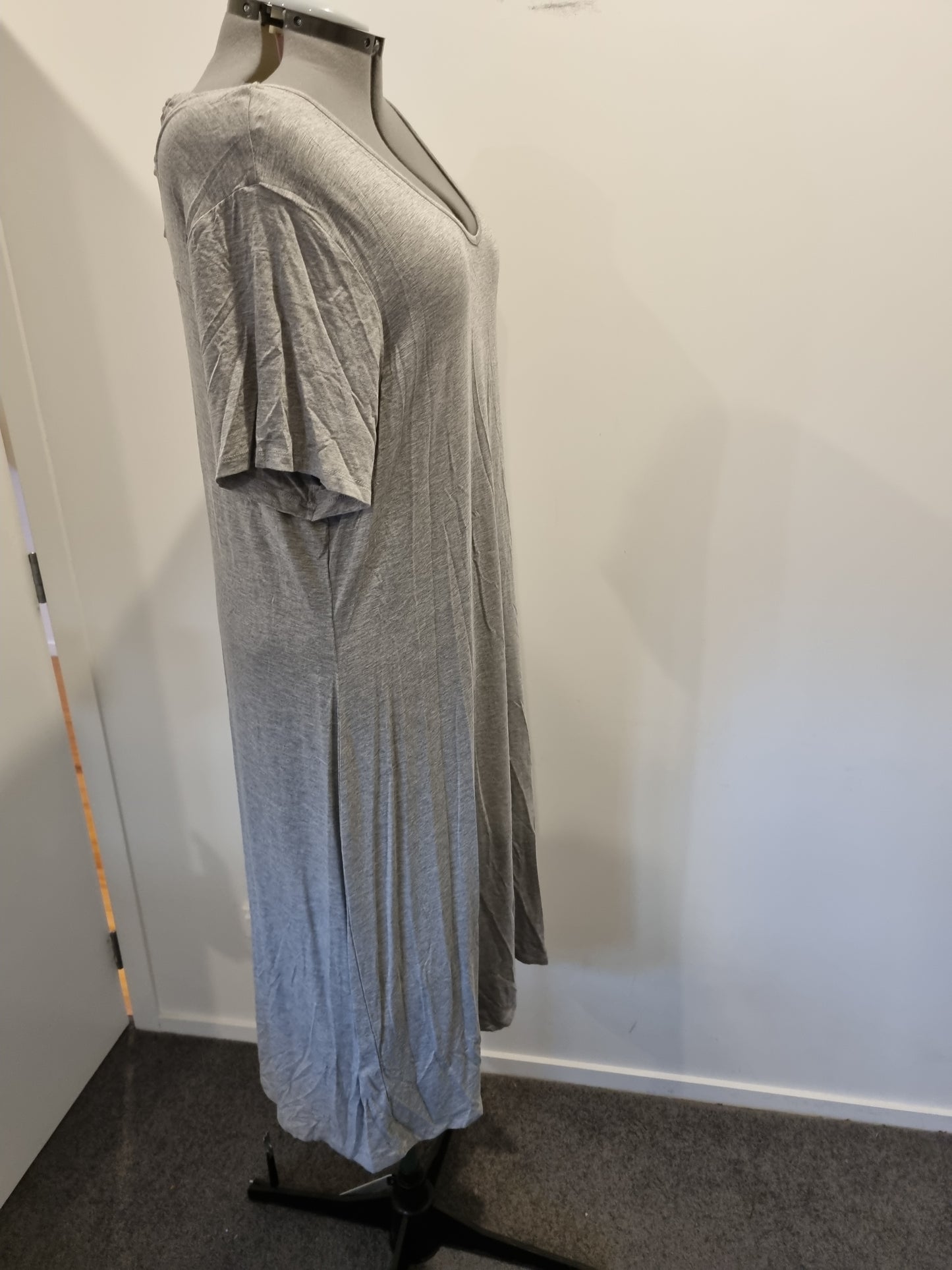 Sara Slip Dress - Size 24 (BNWT)