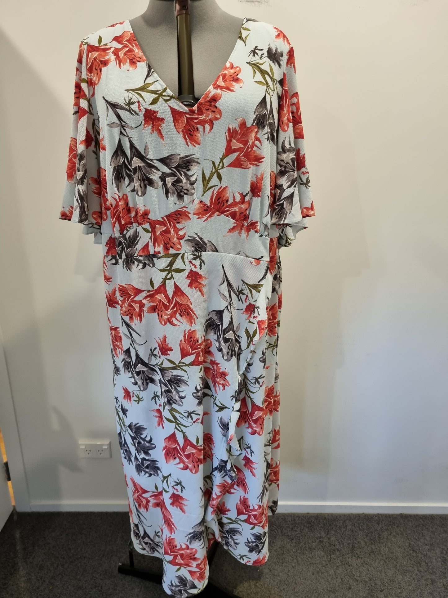 Autograph Dress - Size 24