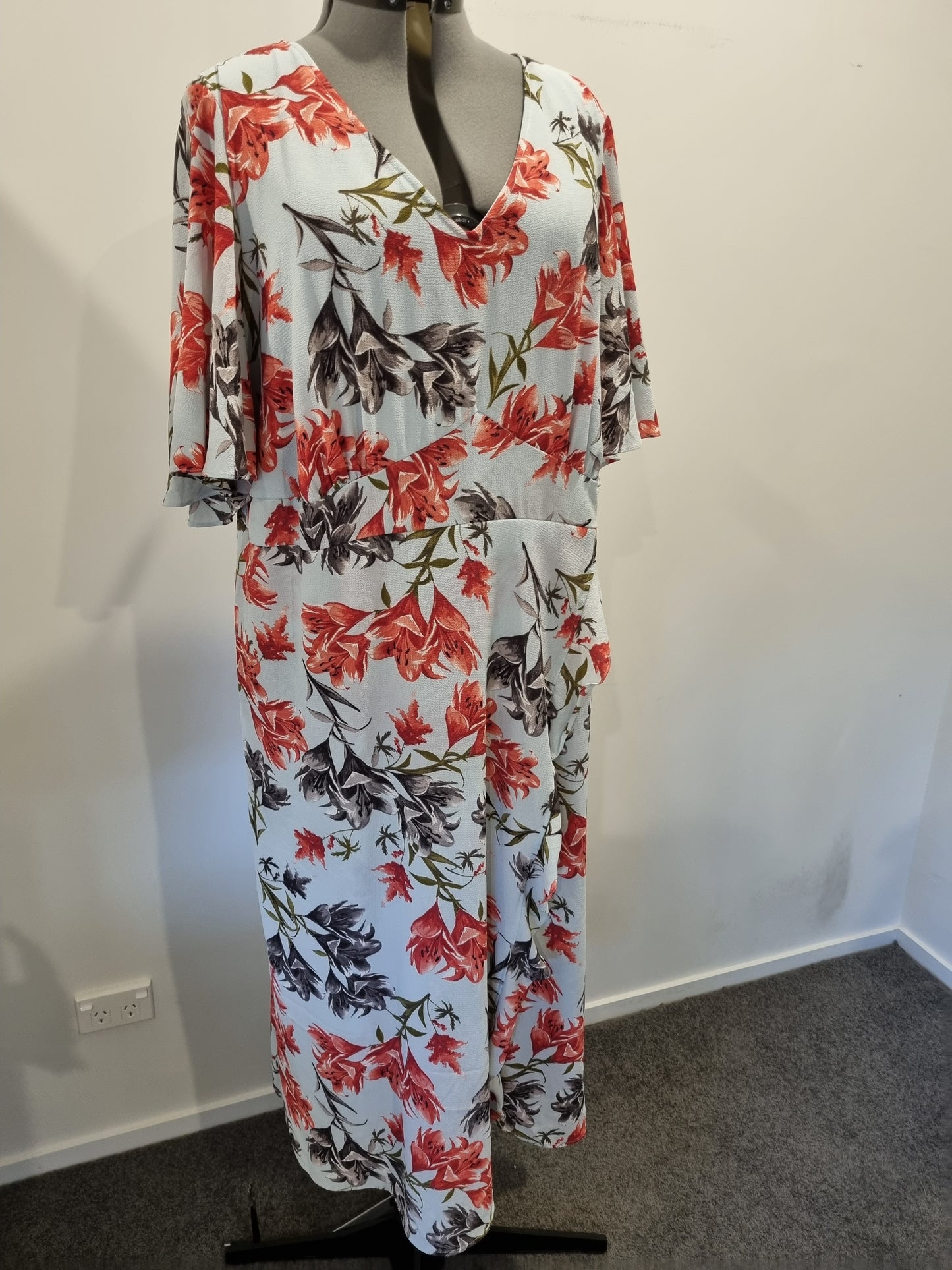 Autograph Dress - Size 24