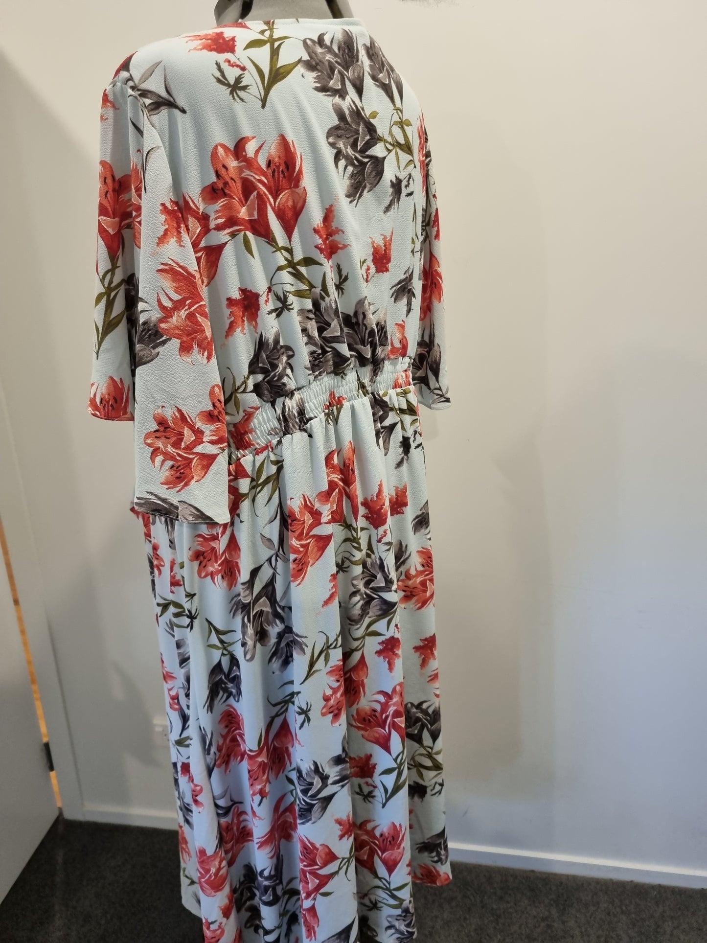 Autograph Dress - Size 24