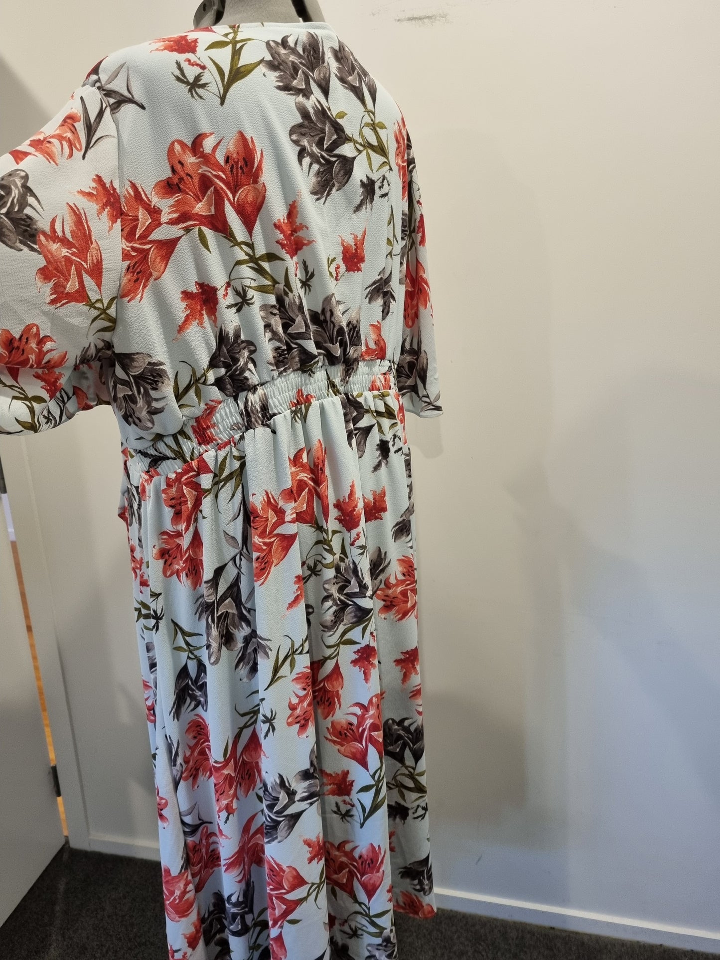 Autograph Dress - Size 24