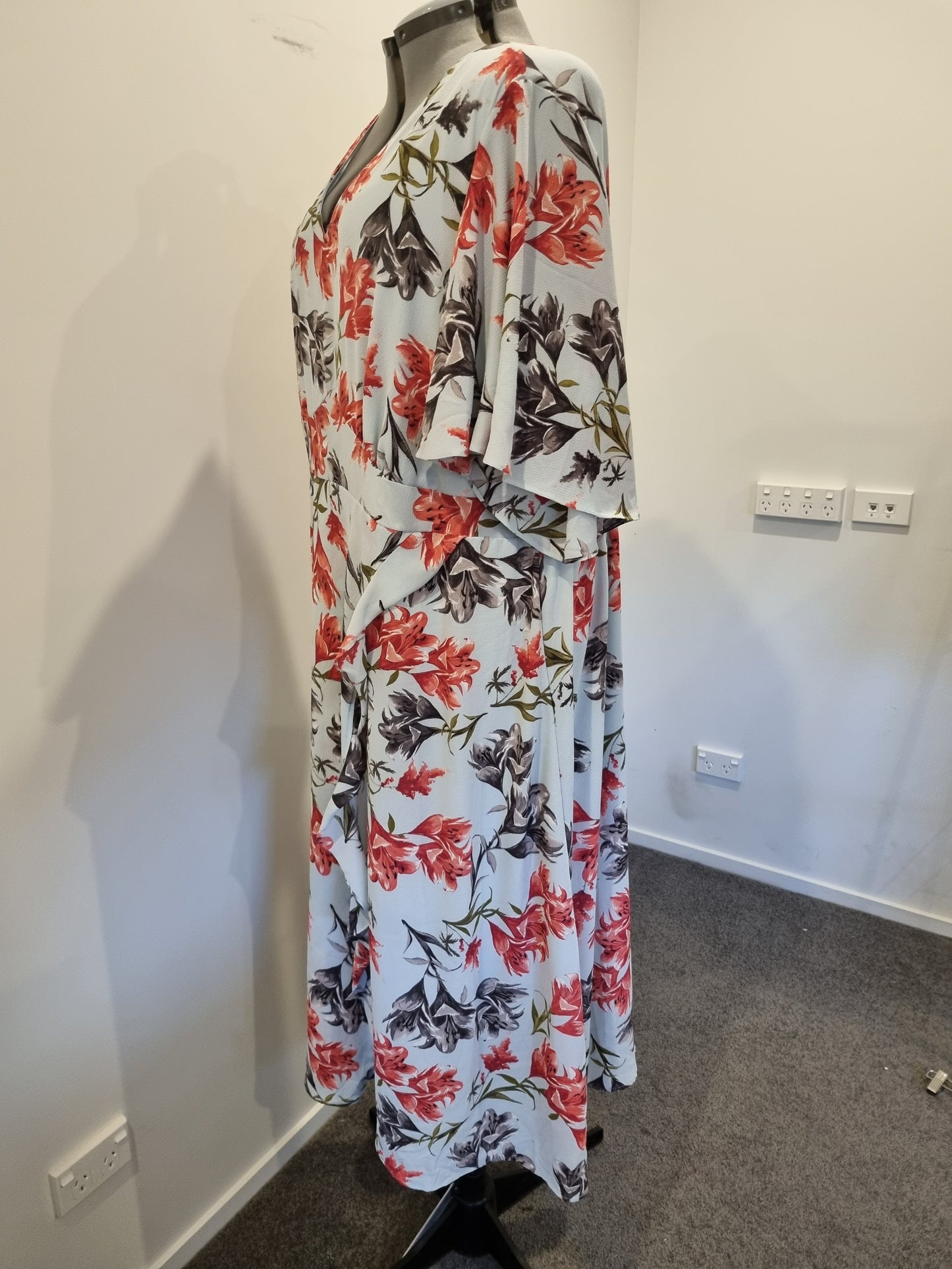 Autograph Dress - Size 24