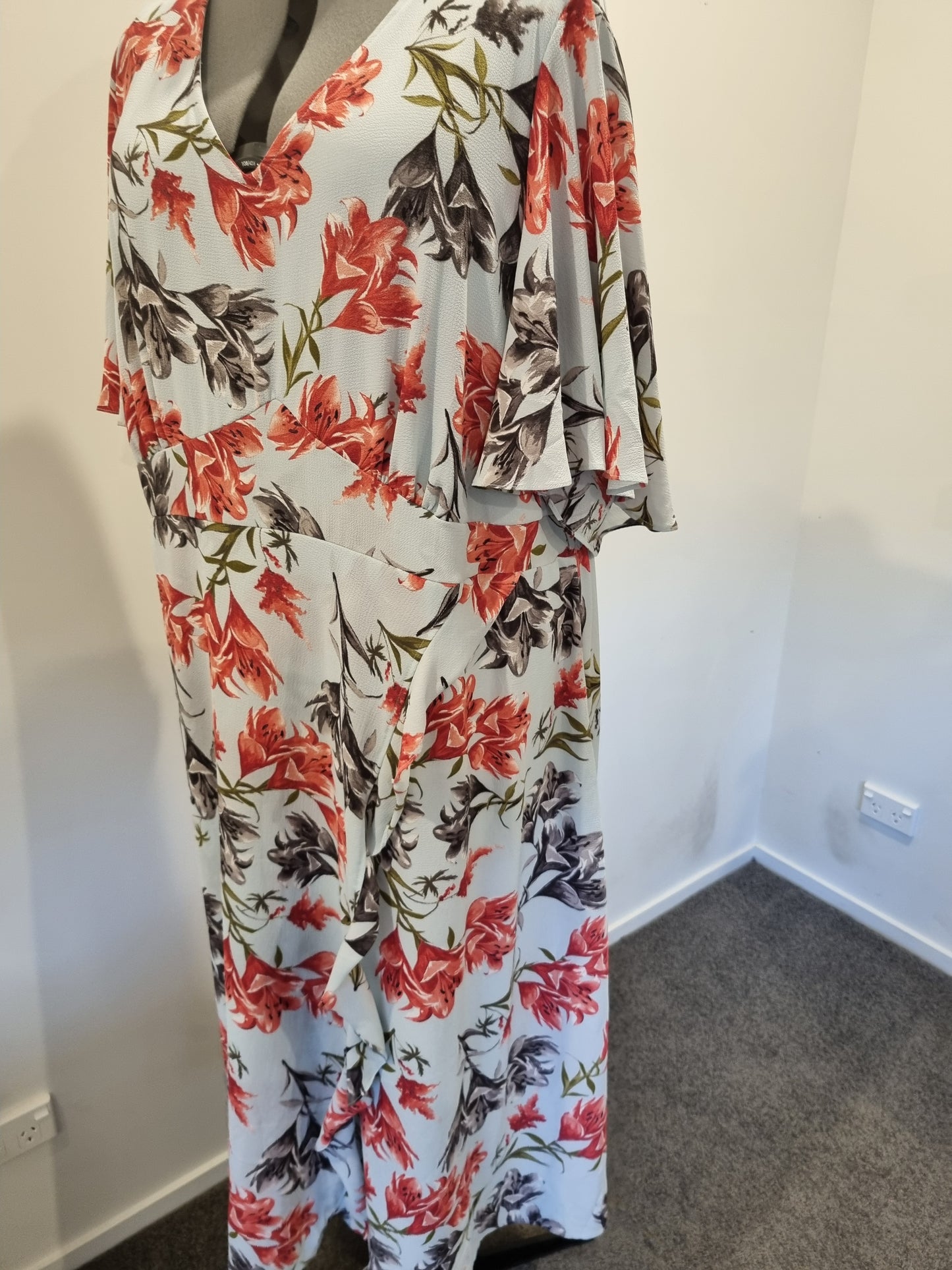 Autograph Dress - Size 24