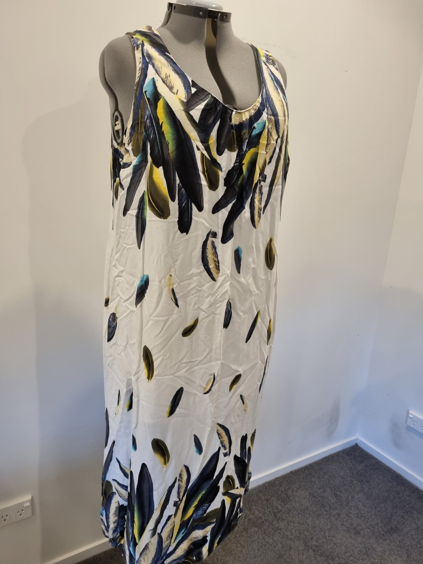 Autograph Dress - Size 20
