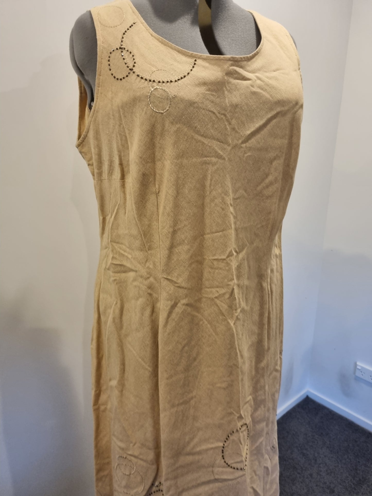 Donna-Claire Dress - Size 24
