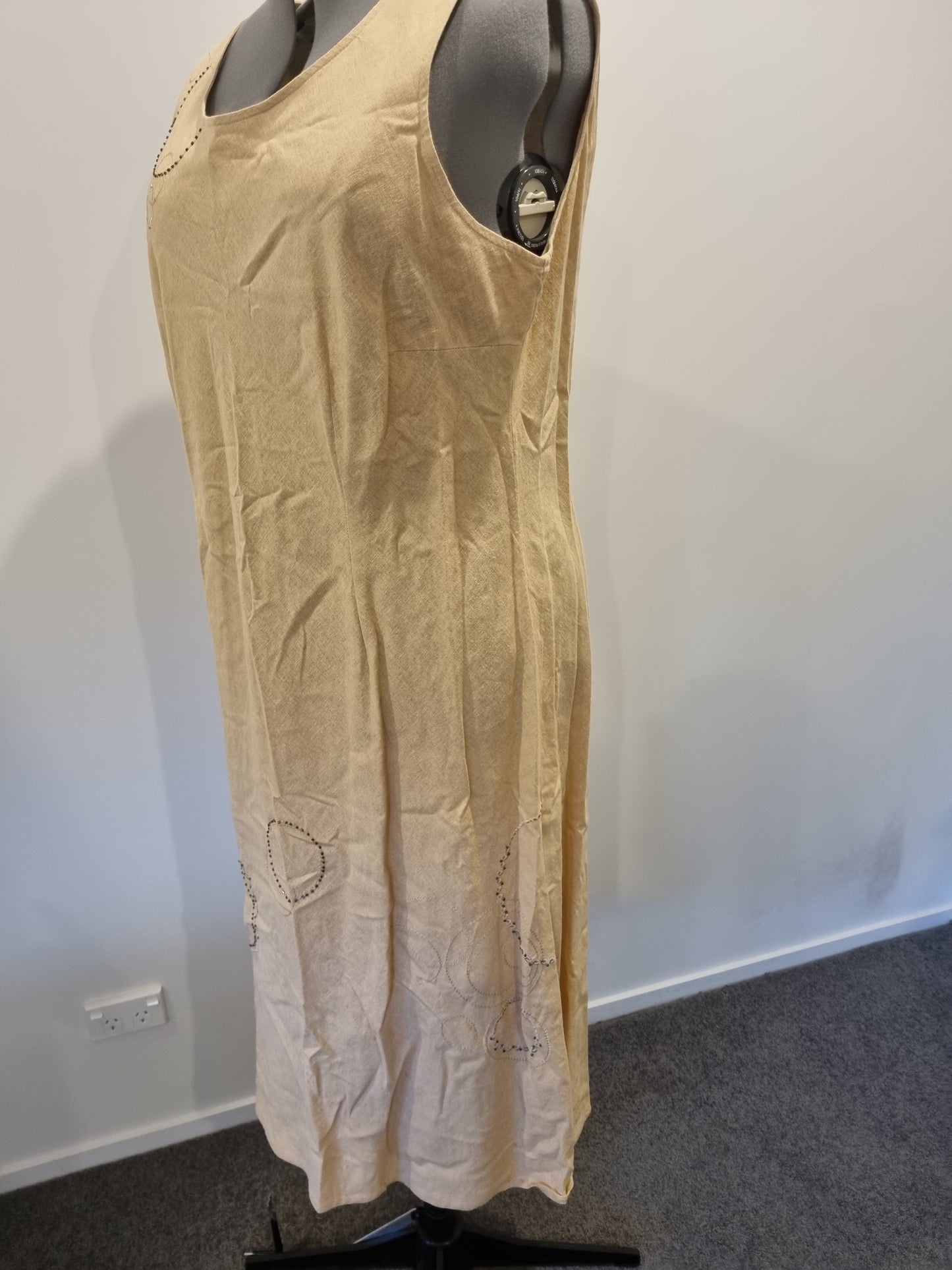 Donna-Claire Dress - Size 24