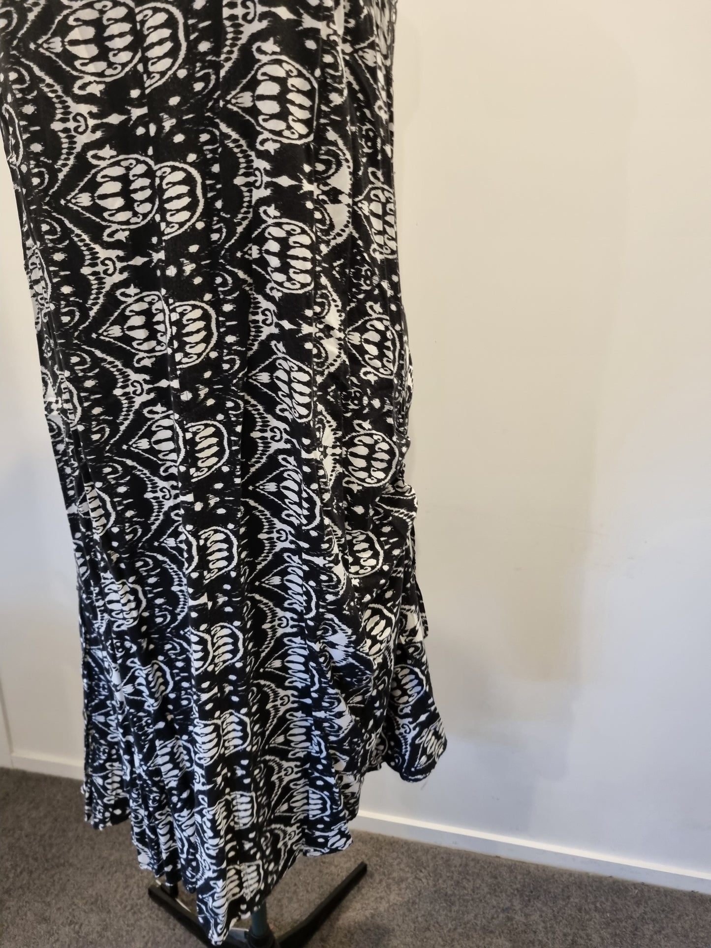 Autograph Dress - Size 18