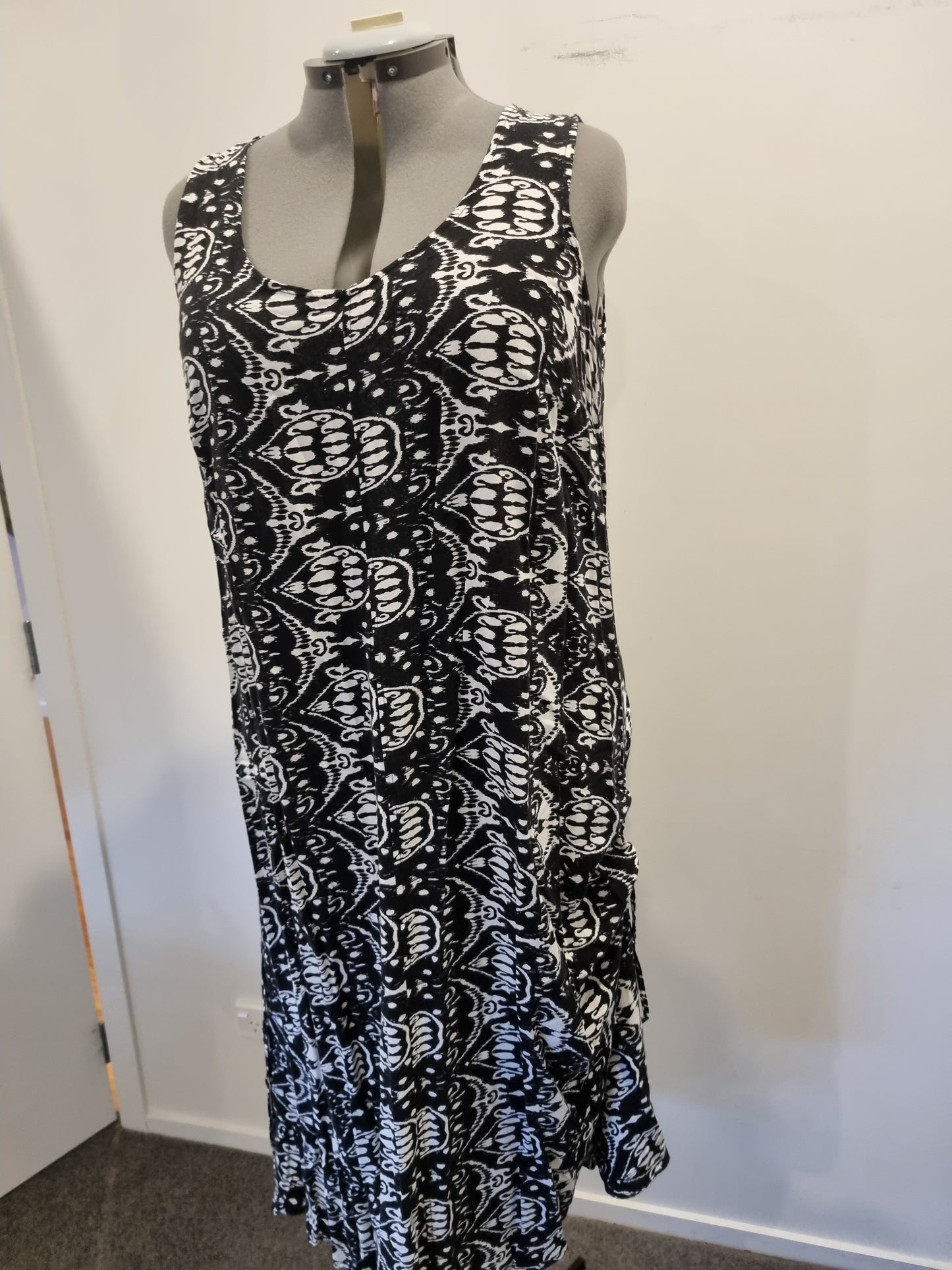 Autograph Dress - Size 18