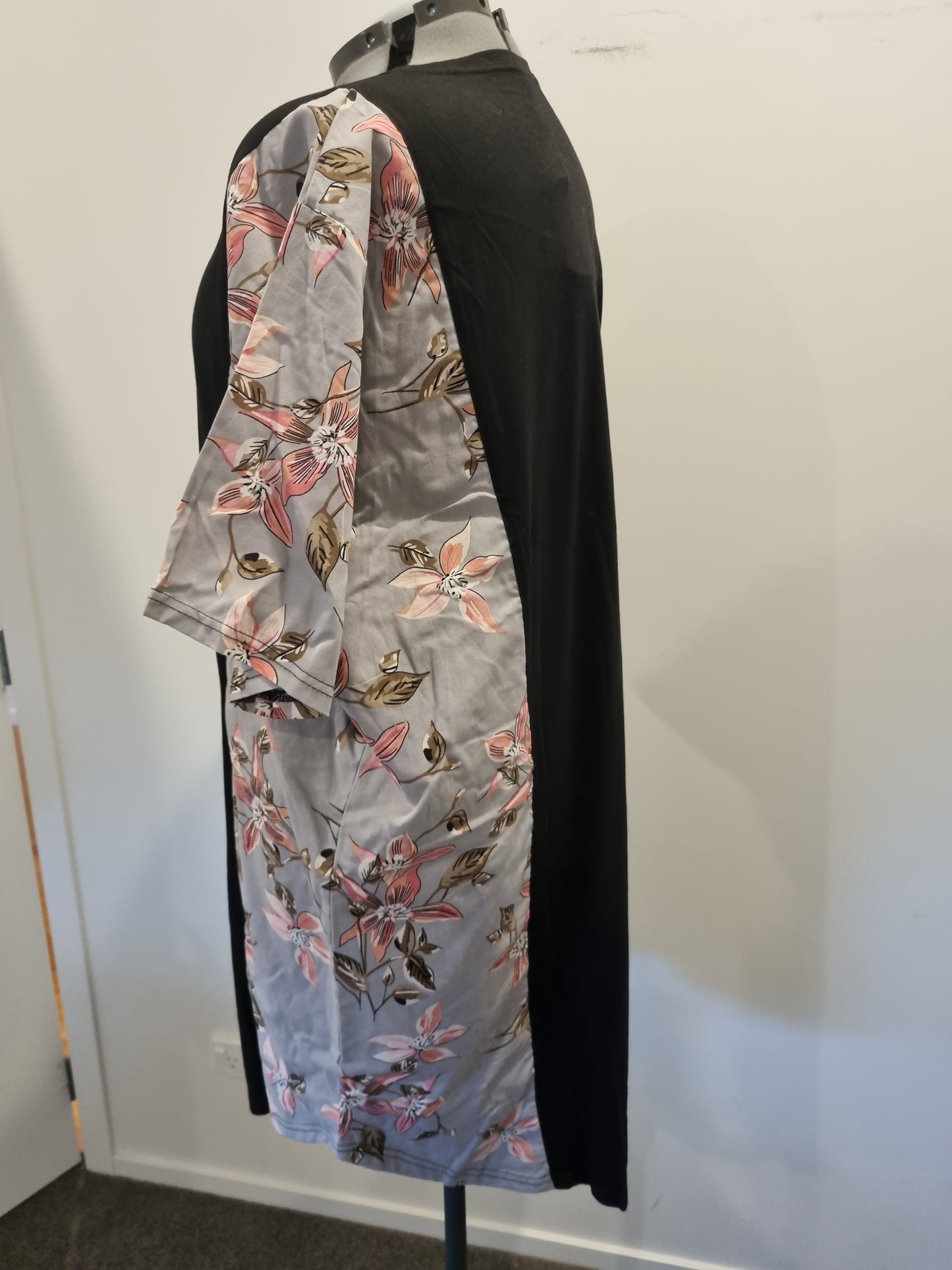 Chinga Dress - Size 6XL (26)